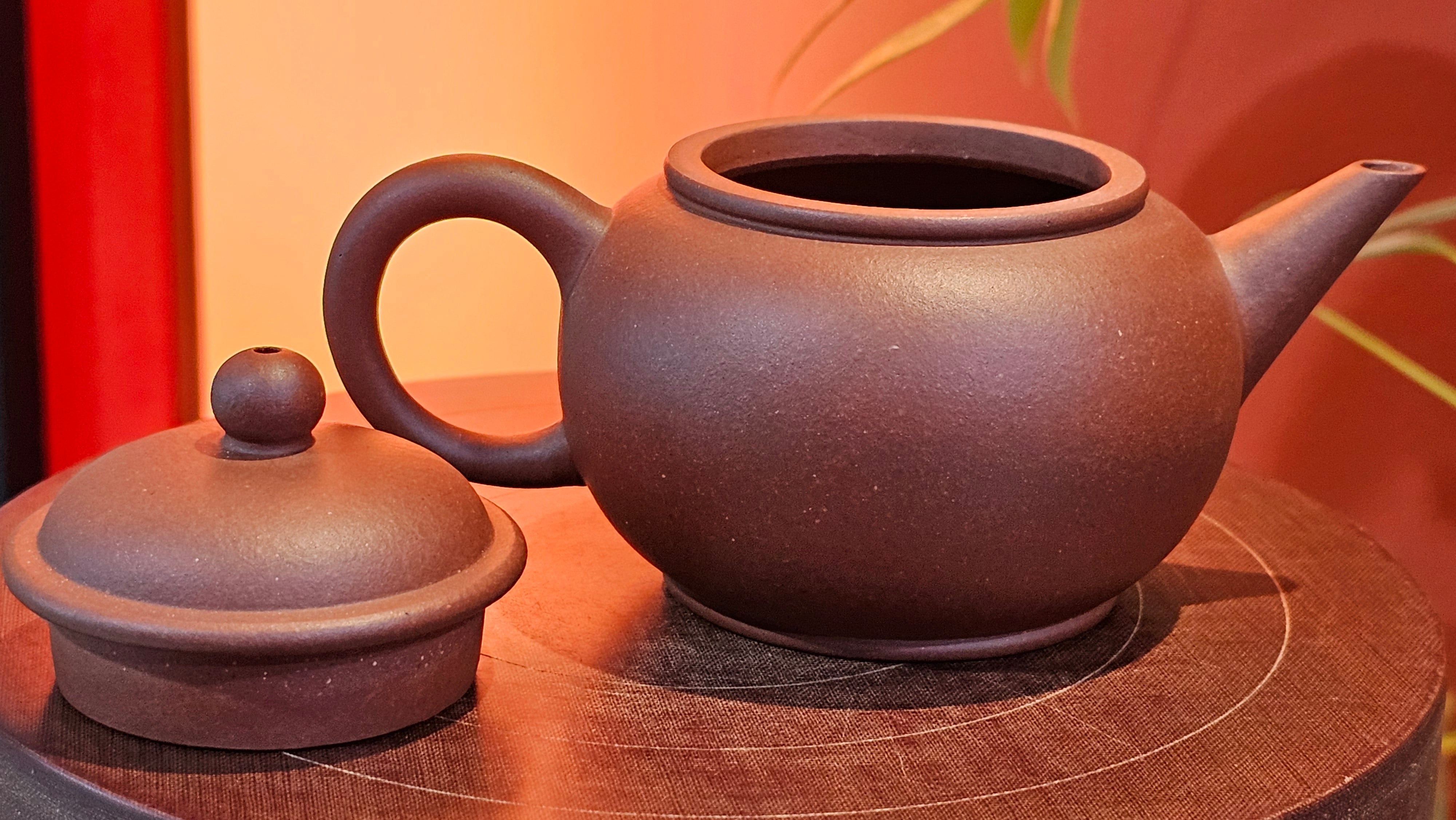 Shui Ping 水平, 170.5ml, Di Cao Qing Zi Ni 底槽青紫泥, by Craftsman Zhao Huai Xu 赵怀须 ~ Congratulations to Mr T.A., 1112hrs 31st May 2025, Samorin, Slovakia 🇸🇰.