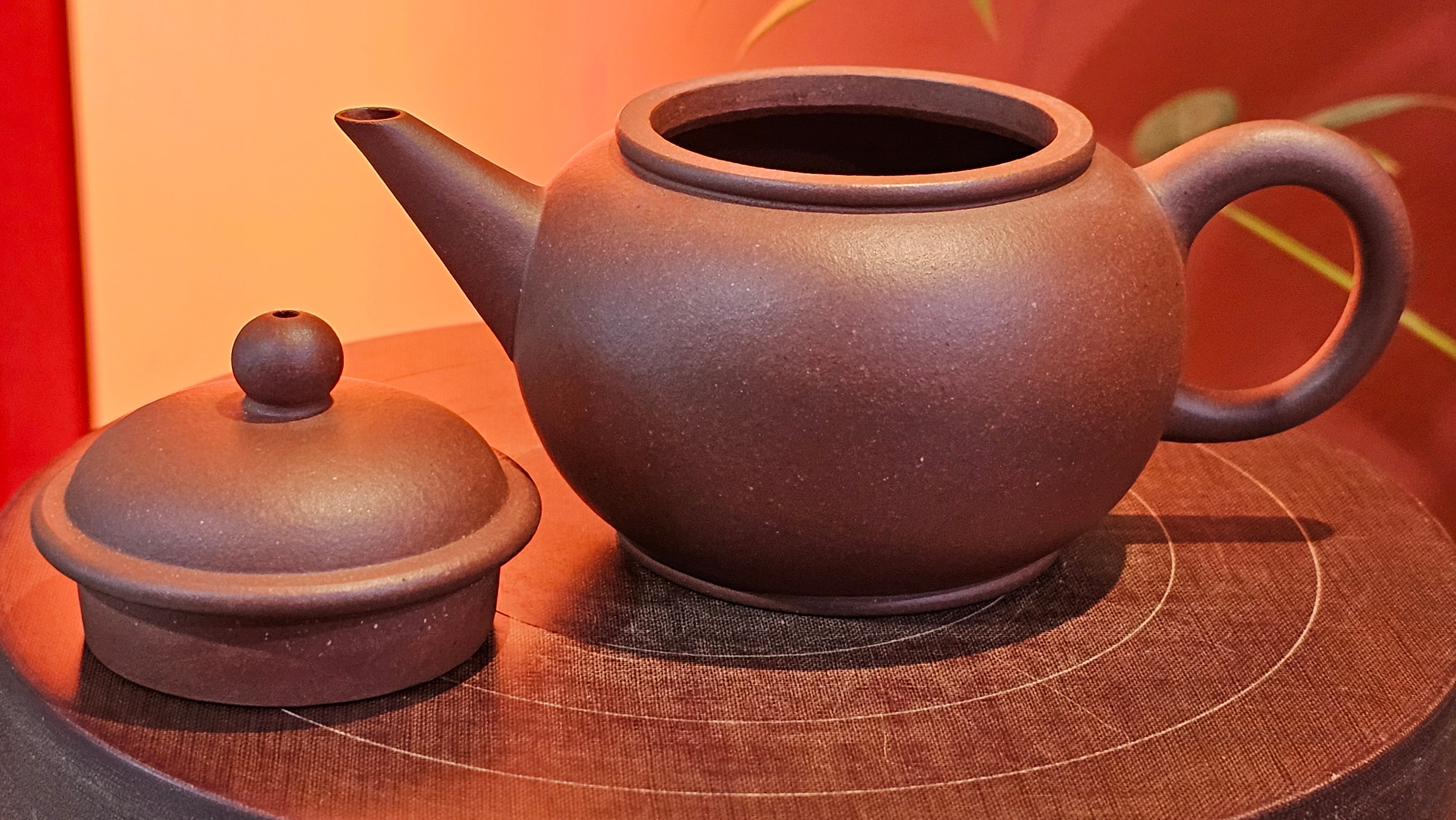 Shui Ping 水平, 170.5ml, Di Cao Qing Zi Ni 底槽青紫泥, by Craftsman Zhao Huai Xu 赵怀须 ~ Congratulations to Mr T.A., 1112hrs 31st May 2025, Samorin, Slovakia 🇸🇰.