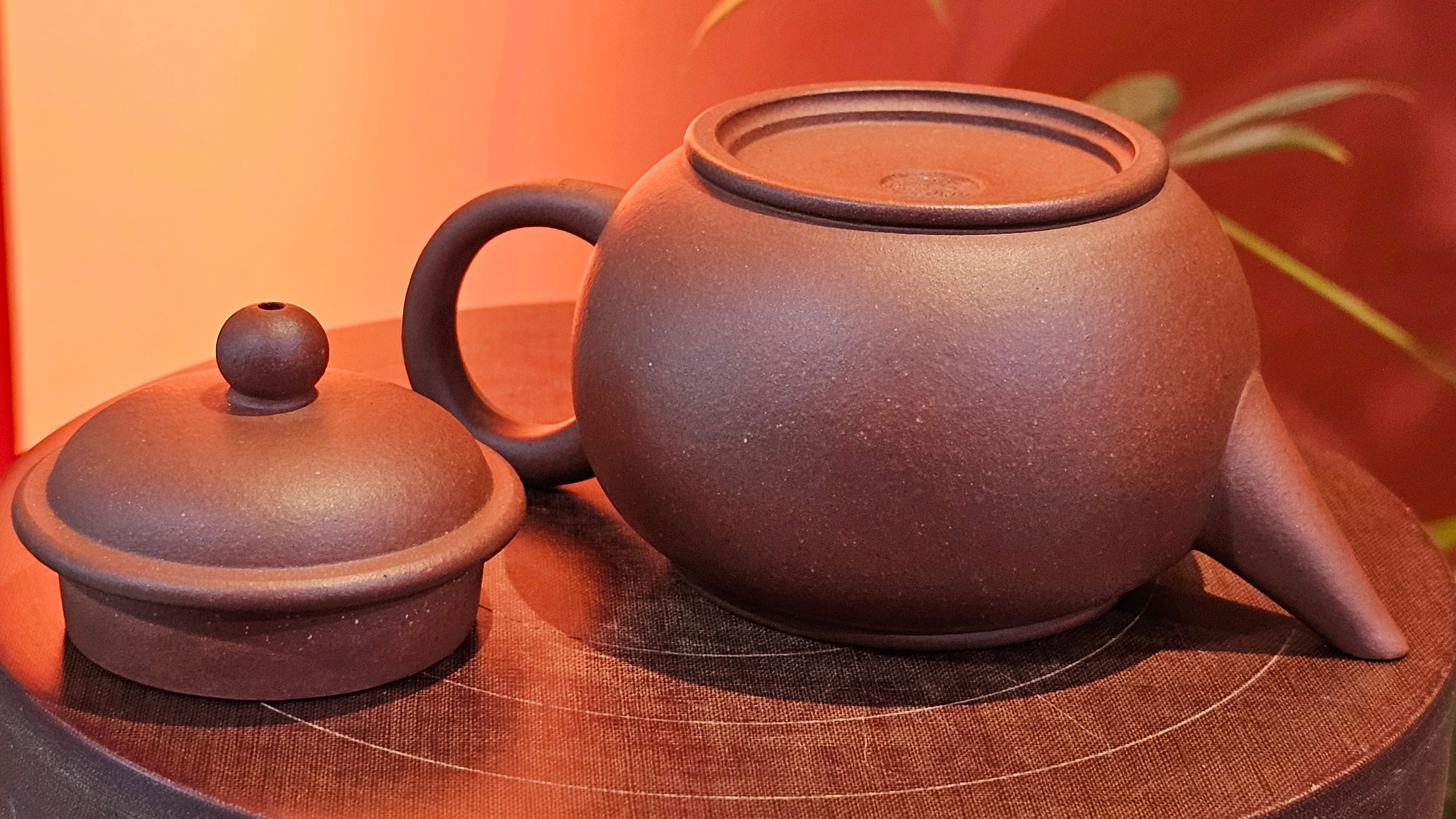 Shui Ping 水平, 170.5ml, Di Cao Qing Zi Ni 底槽青紫泥, by Craftsman Zhao Huai Xu 赵怀须 ~ Congratulations to Mr T.A., 1112hrs 31st May 2025, Samorin, Slovakia 🇸🇰.