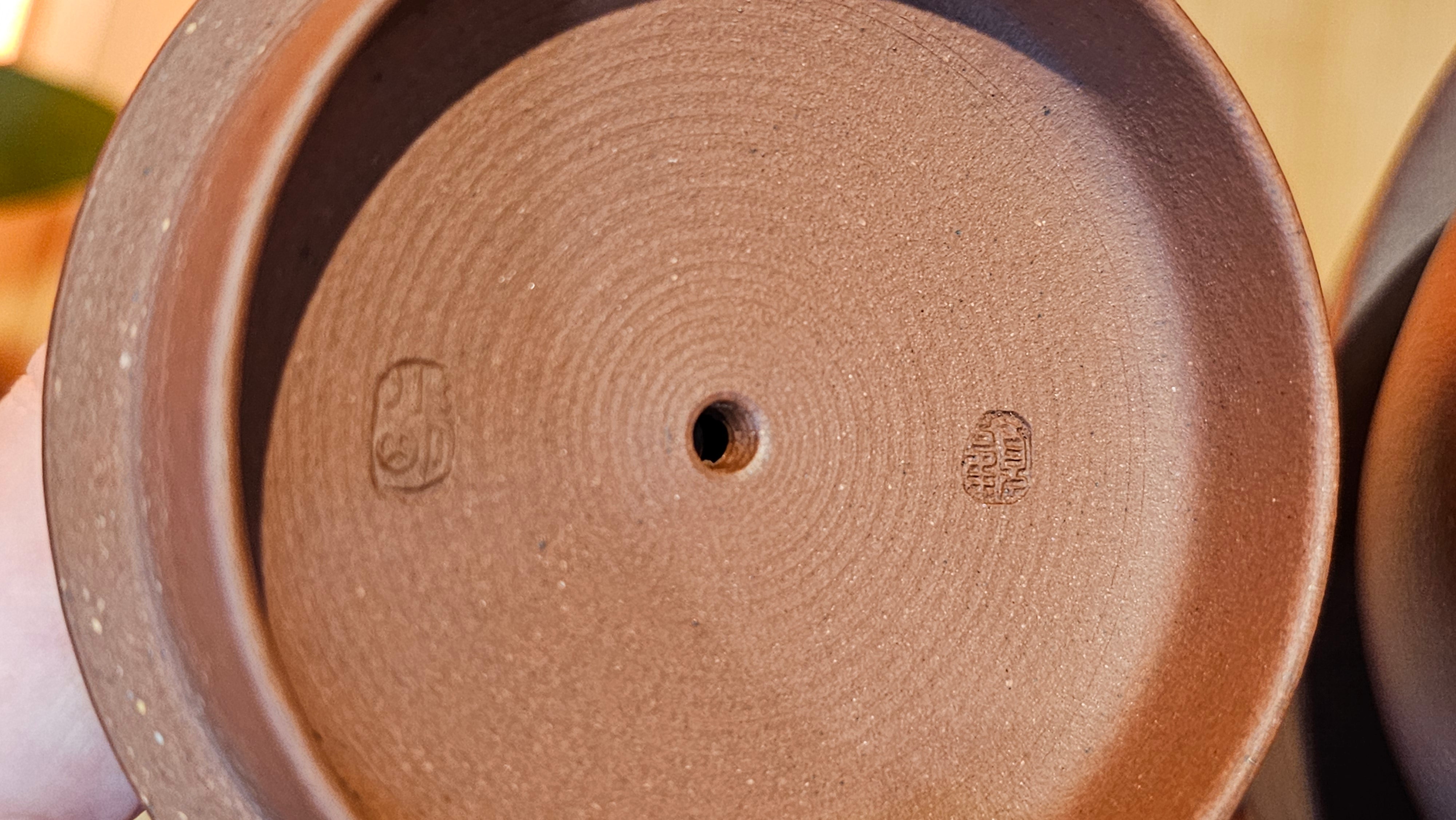 Han Wa 汉瓦, 143.3ml!  Small Volume ~ Low-Slung, Broad Han Wa!  Di Cao Qing Zi Ni 底槽青紫泥, by Craftsman Gu Xiao Ming 顾小明 ~ Congratulations to Ms C.B., 1921hrs 31st May 2025, Kaneohe, HI.