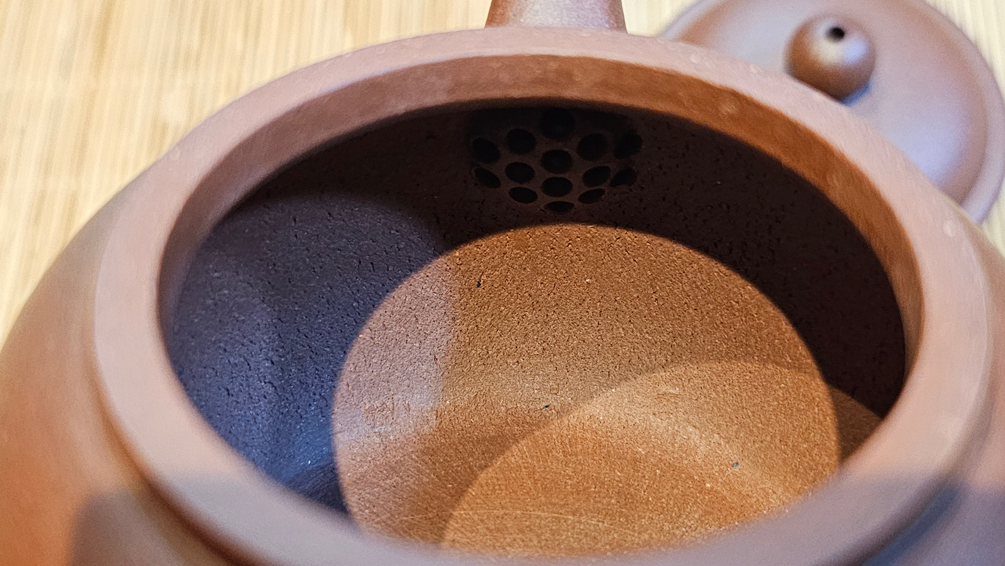 Shui Ping 水平, 170.5ml, Di Cao Qing Zi Ni 底槽青紫泥, by Craftsman Zhao Huai Xu 赵怀须 ~ Congratulations to Mr T.A., 1112hrs 31st May 2025, Samorin, Slovakia 🇸🇰.