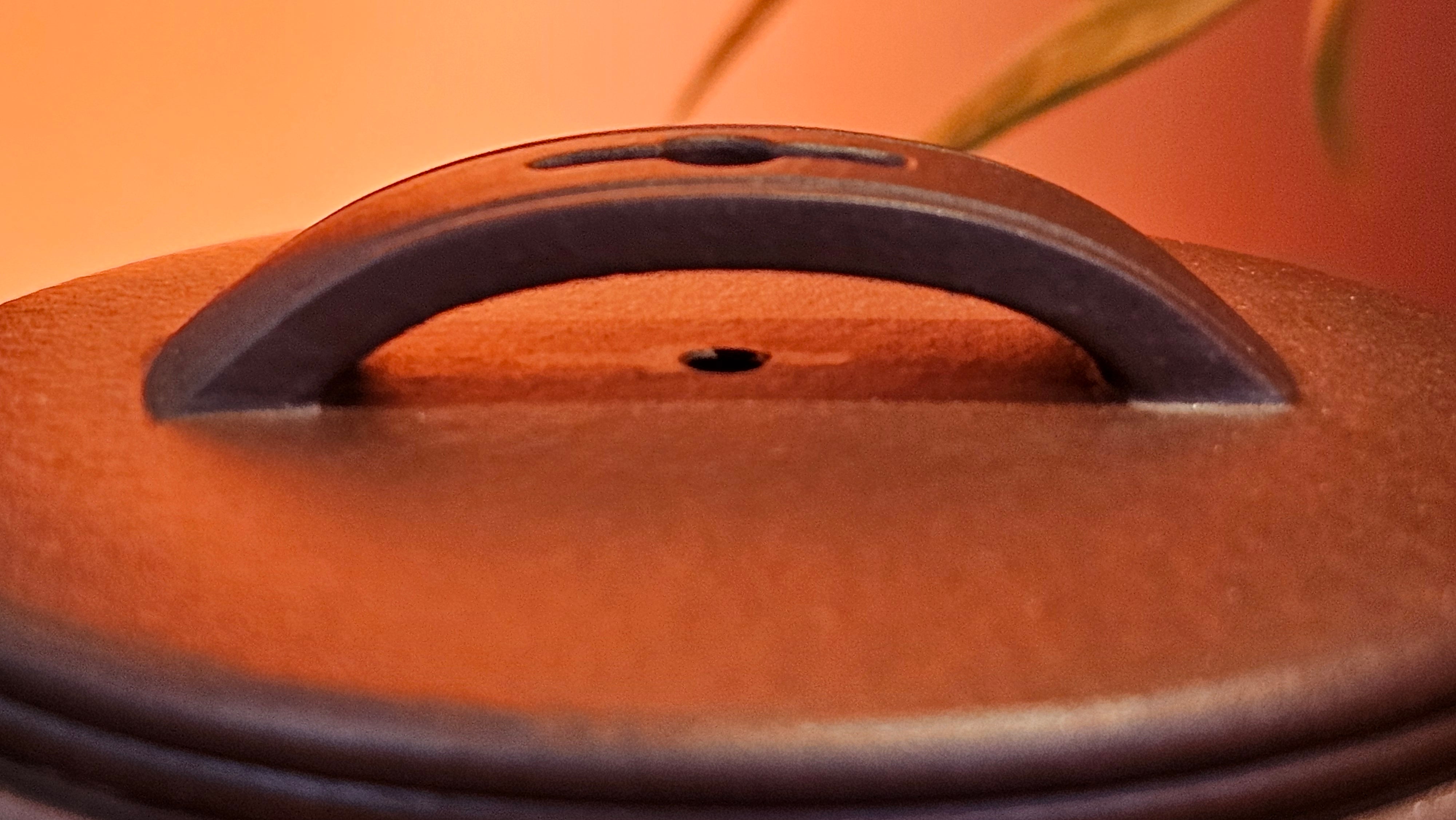 Han Wa 汉瓦, 143.3ml!  Small Volume ~ Low-Slung, Broad Han Wa!  Di Cao Qing Zi Ni 底槽青紫泥, by Craftsman Gu Xiao Ming 顾小明 ~ Congratulations to Ms C.B., 1921hrs 31st May 2025, Kaneohe, HI.