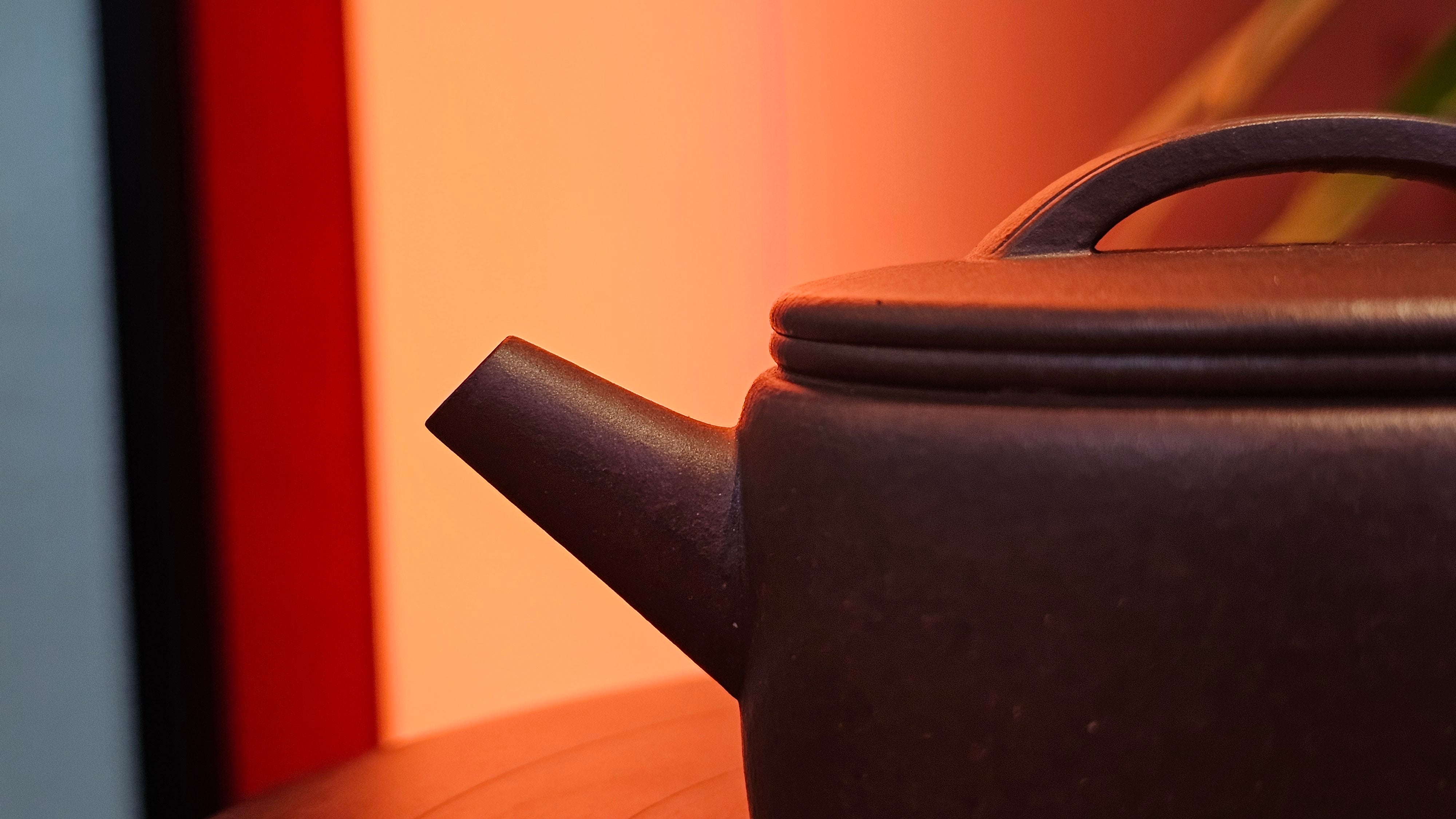 Han Wa 汉瓦, 143.3ml!  Small Volume ~ Low-Slung, Broad Han Wa!  Di Cao Qing Zi Ni 底槽青紫泥, by Craftsman Gu Xiao Ming 顾小明 ~ Congratulations to Ms C.B., 1921hrs 31st May 2025, Kaneohe, HI.