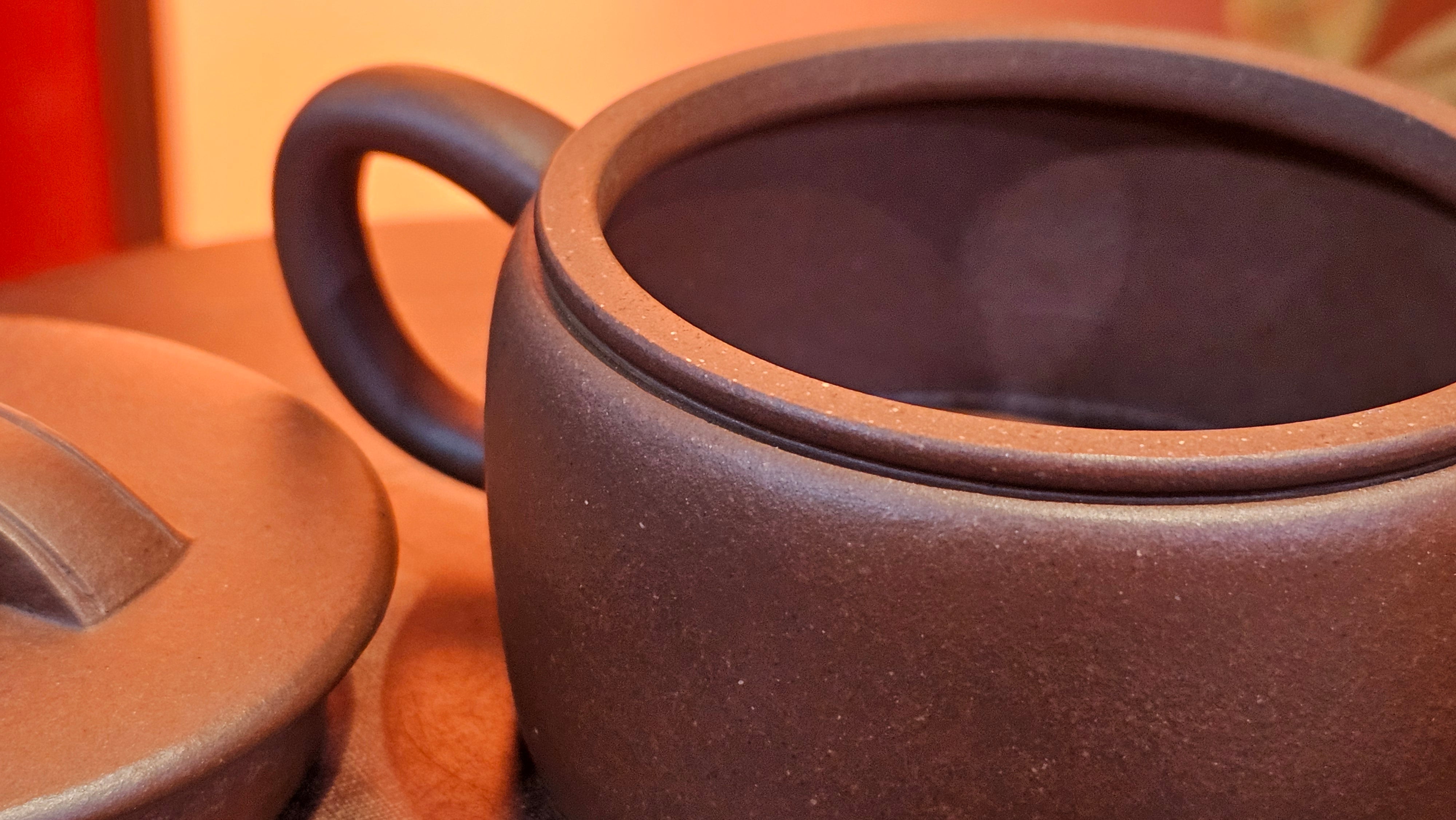 Han Wa 汉瓦, 143.3ml!  Small Volume ~ Low-Slung, Broad Han Wa!  Di Cao Qing Zi Ni 底槽青紫泥, by Craftsman Gu Xiao Ming 顾小明 ~ Congratulations to Ms C.B., 1921hrs 31st May 2025, Kaneohe, HI.