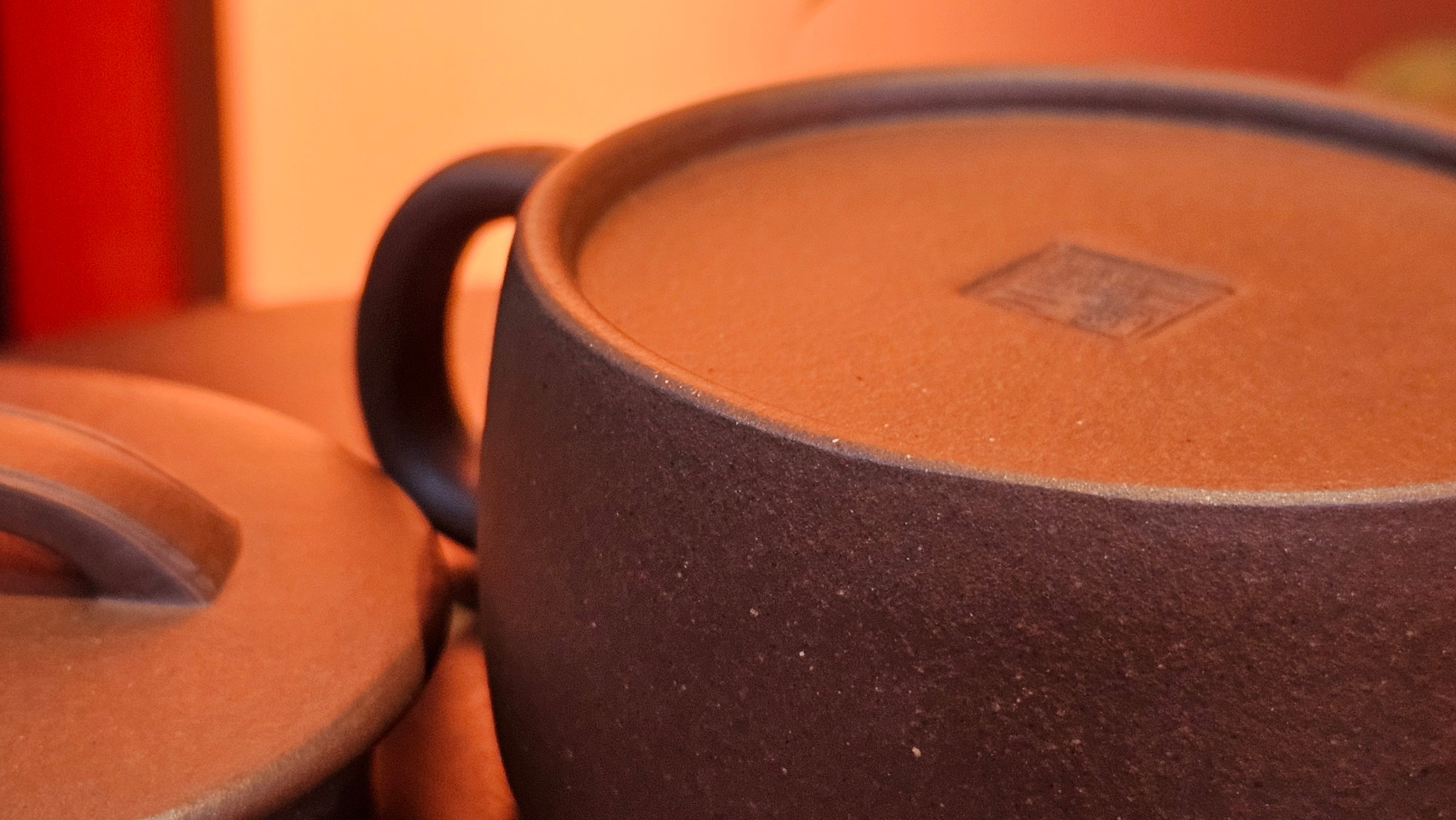 Han Wa 汉瓦, 143.3ml!  Small Volume ~ Low-Slung, Broad Han Wa!  Di Cao Qing Zi Ni 底槽青紫泥, by Craftsman Gu Xiao Ming 顾小明 ~ Congratulations to Ms C.B., 1921hrs 31st May 2025, Kaneohe, HI.