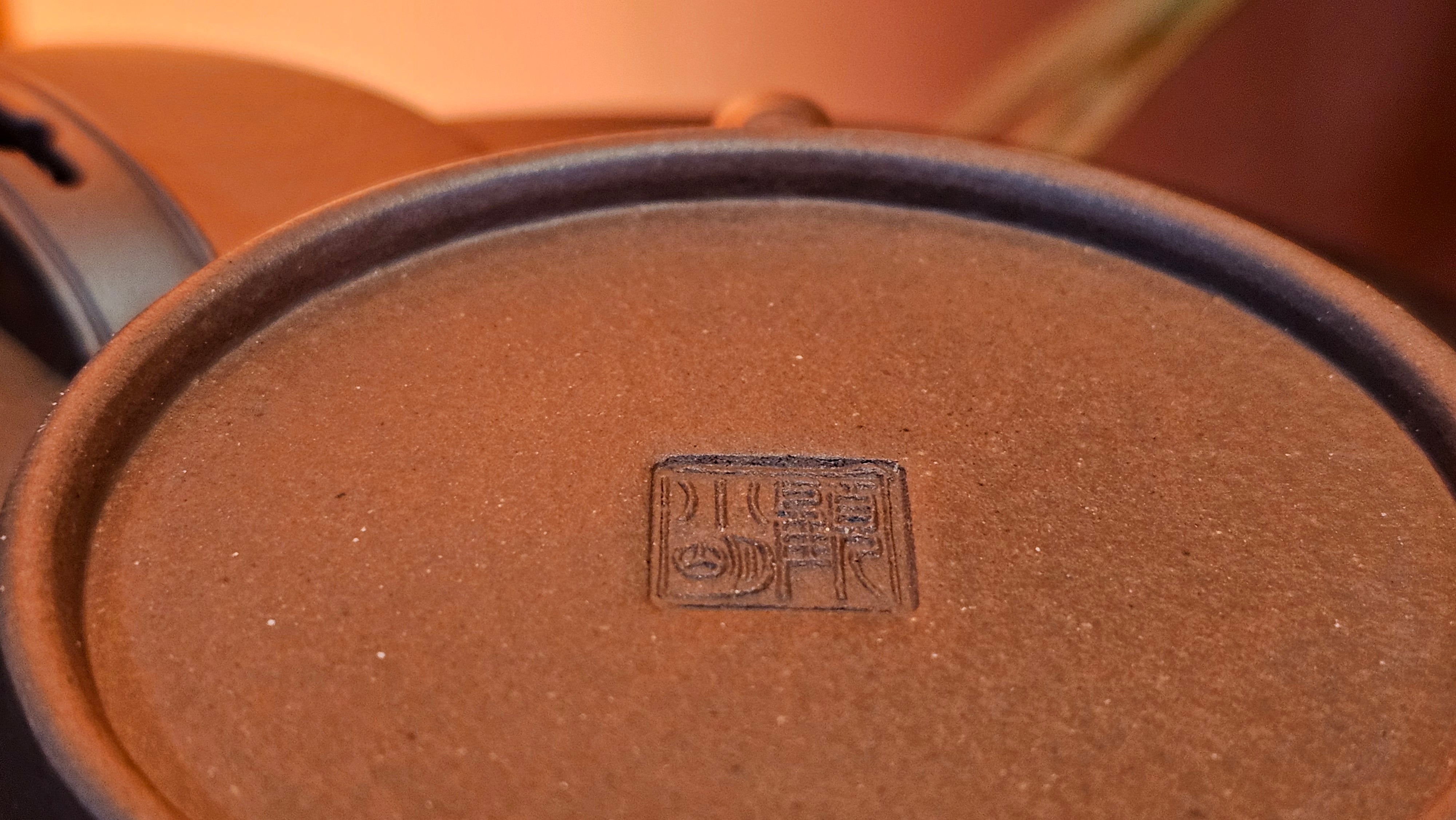 Han Wa 汉瓦, 143.3ml!  Small Volume ~ Low-Slung, Broad Han Wa!  Di Cao Qing Zi Ni 底槽青紫泥, by Craftsman Gu Xiao Ming 顾小明 ~ Congratulations to Ms C.B., 1921hrs 31st May 2025, Kaneohe, HI.