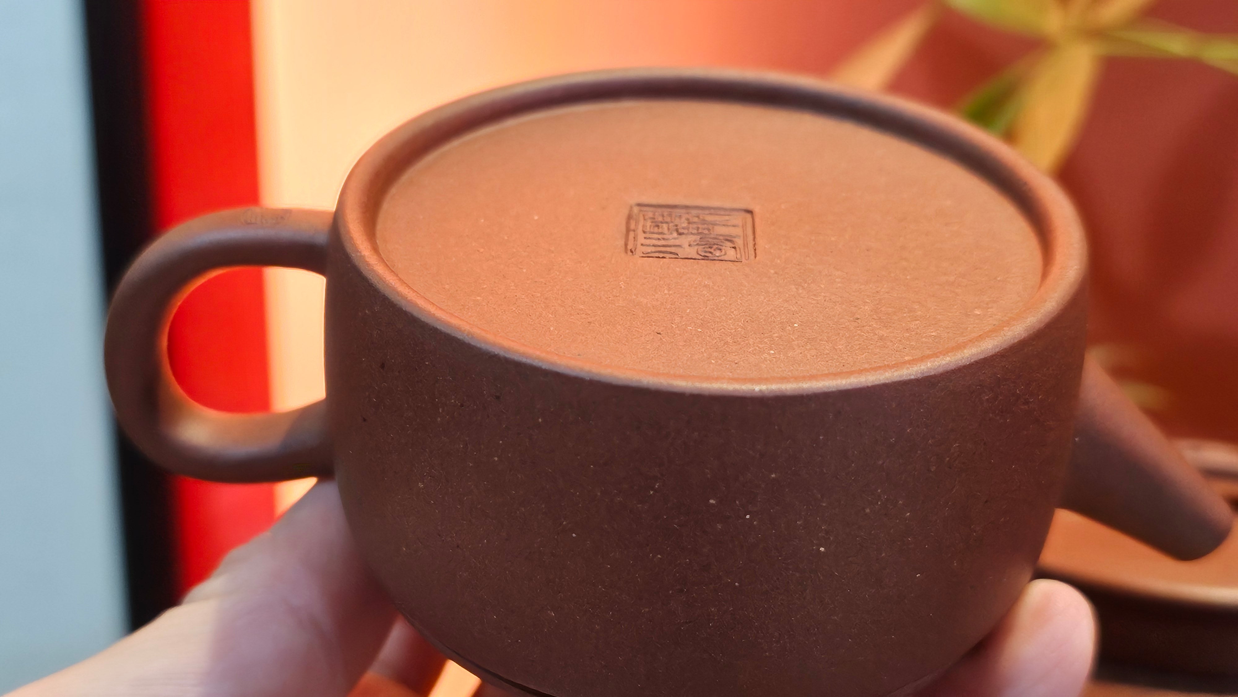 Han Wa 汉瓦, 143.3ml!  Small Volume ~ Low-Slung, Broad Han Wa!  Di Cao Qing Zi Ni 底槽青紫泥, by Craftsman Gu Xiao Ming 顾小明 ~ Congratulations to Ms C.B., 1921hrs 31st May 2025, Kaneohe, HI.