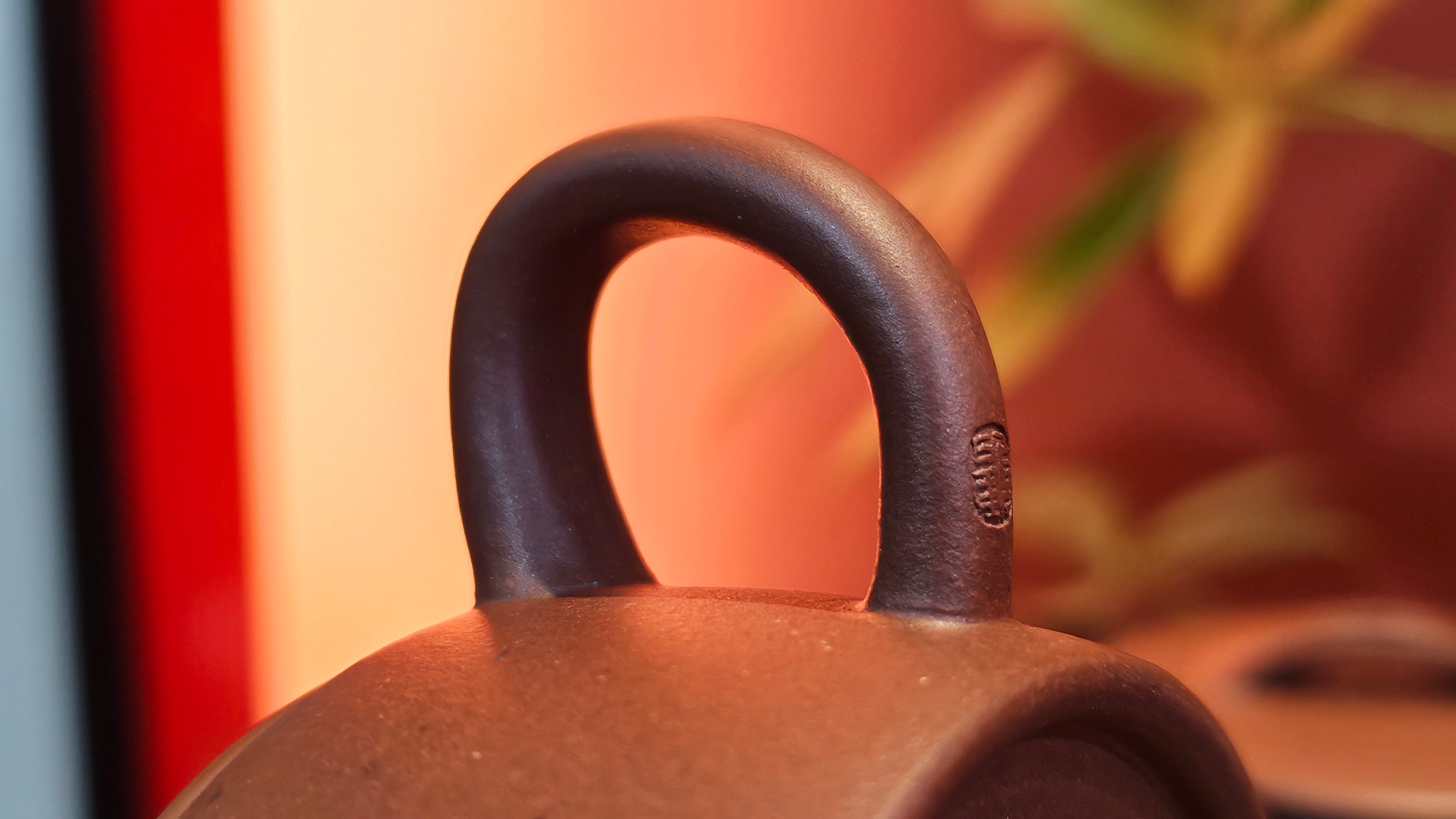 Han Wa 汉瓦, 143.3ml!  Small Volume ~ Low-Slung, Broad Han Wa!  Di Cao Qing Zi Ni 底槽青紫泥, by Craftsman Gu Xiao Ming 顾小明 ~ Congratulations to Ms C.B., 1921hrs 31st May 2025, Kaneohe, HI.