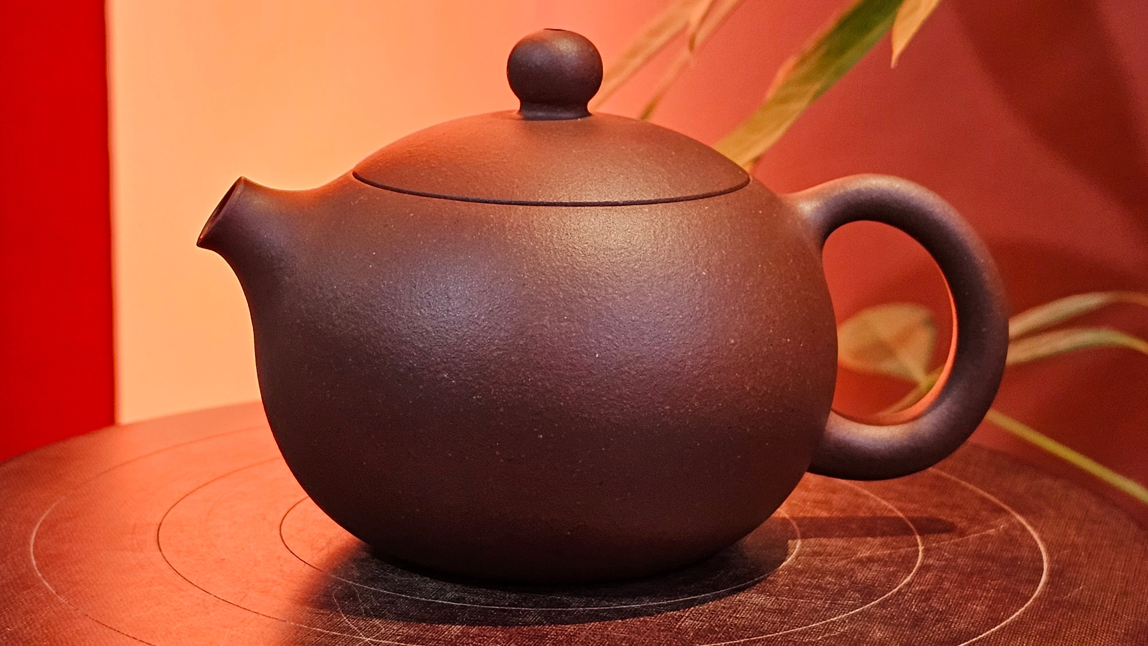 Xi Shi 西施, 161.3ml, Di Cao Qing Zi Ni 底槽青紫泥, by Craftsman Gu Xiao Ming 顾小明 ~ Congratulations to Mr A.P., 2211hrs 31st May 2025, Wien, Austria 🇦🇹.