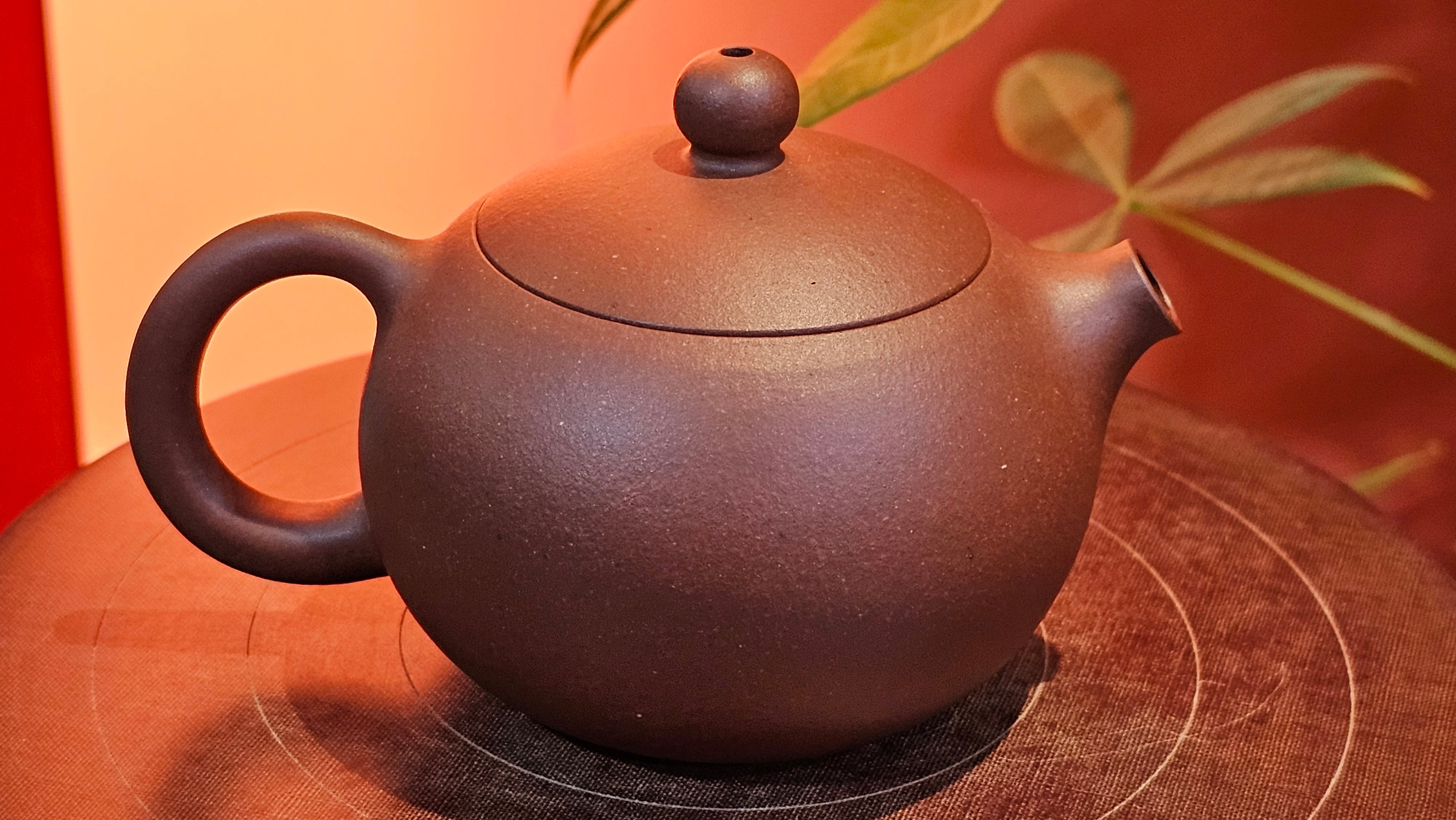 Xi Shi 西施, 161.3ml, Di Cao Qing Zi Ni 底槽青紫泥, by Craftsman Gu Xiao Ming 顾小明 ~ Congratulations to Mr A.P., 2211hrs 31st May 2025, Wien, Austria 🇦🇹.