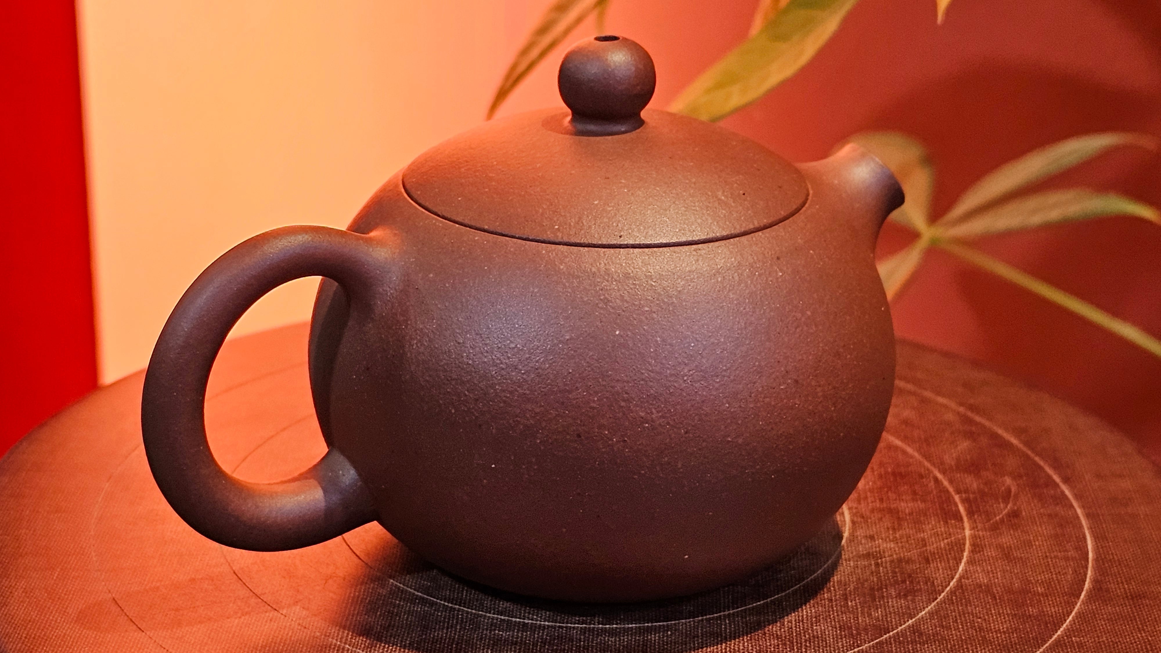 Xi Shi 西施, 161.3ml, Di Cao Qing Zi Ni 底槽青紫泥, by Craftsman Gu Xiao Ming 顾小明 ~ Congratulations to Mr A.P., 2211hrs 31st May 2025, Wien, Austria 🇦🇹.