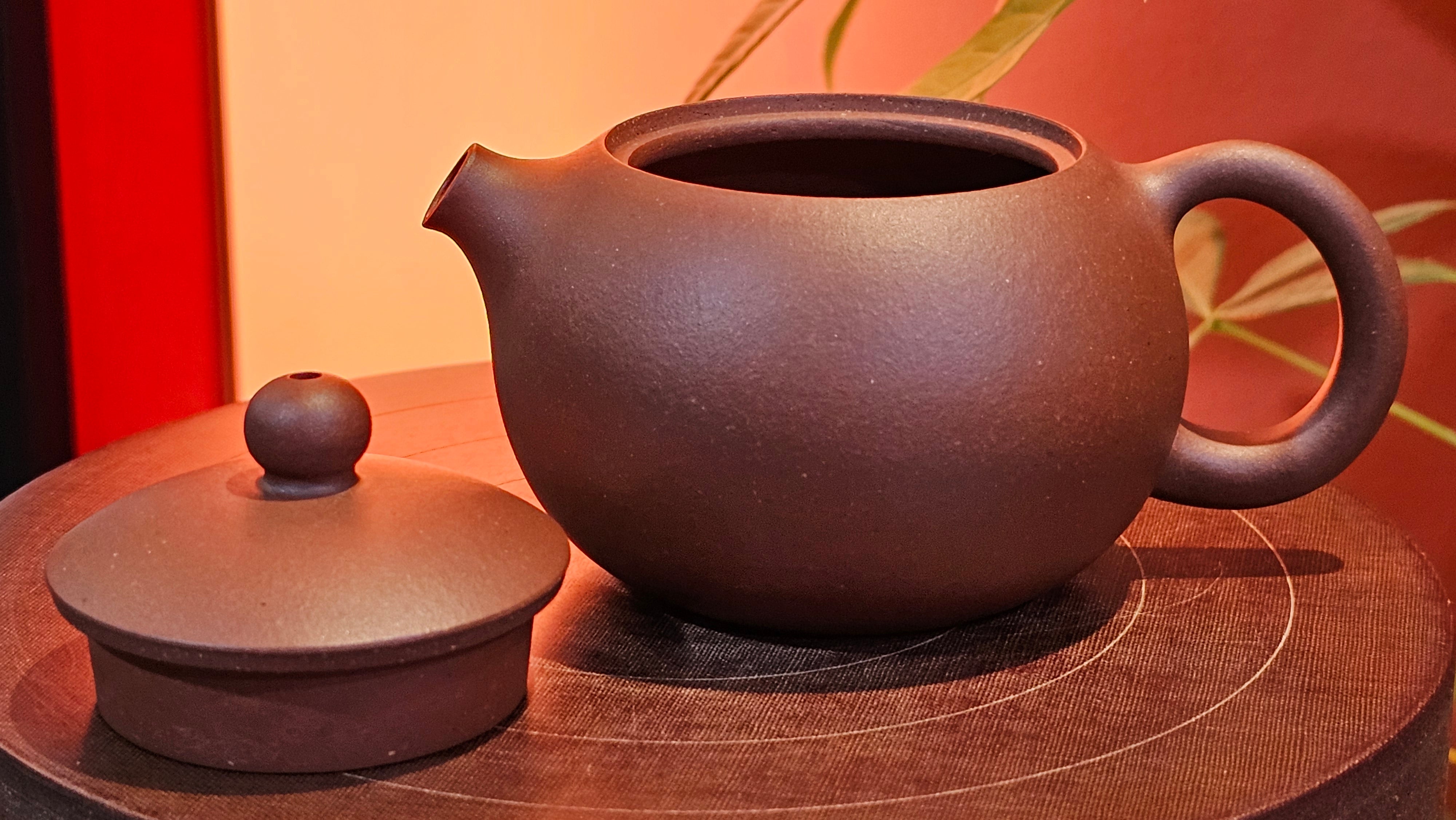 Xi Shi 西施, 161.3ml, Di Cao Qing Zi Ni 底槽青紫泥, by Craftsman Gu Xiao Ming 顾小明 ~ Congratulations to Mr A.P., 2211hrs 31st May 2025, Wien, Austria 🇦🇹.