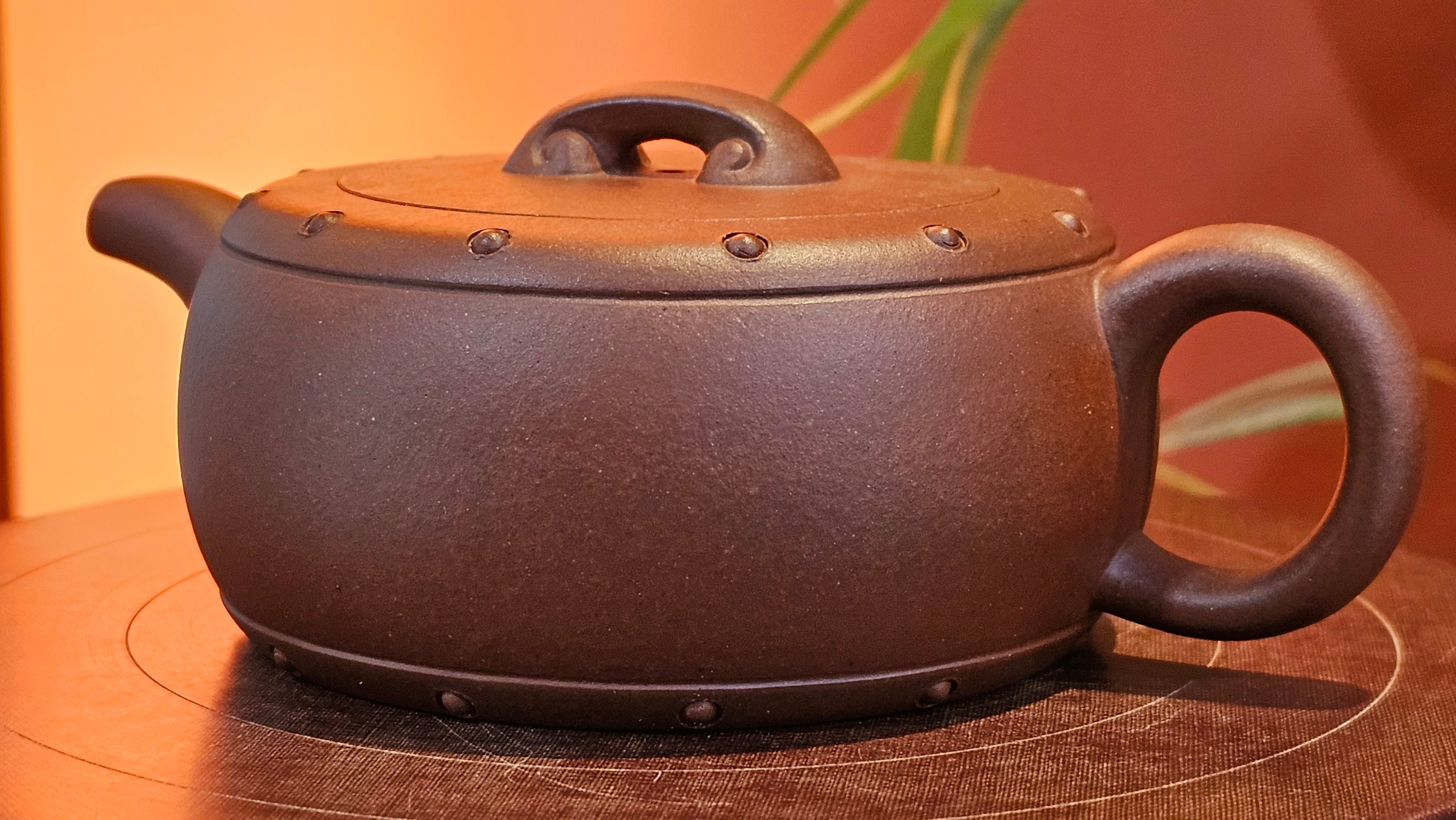 Ru Yi Gu 如意鼓, 207.3ml, Di Cao Qing Zi Ni 底槽青紫泥, by our Craftsman Li Qiu Lin 李秋林 ~ Congratulations to Mr A.Y., 1104hrs 1st June 2025, Millbrae, CA.