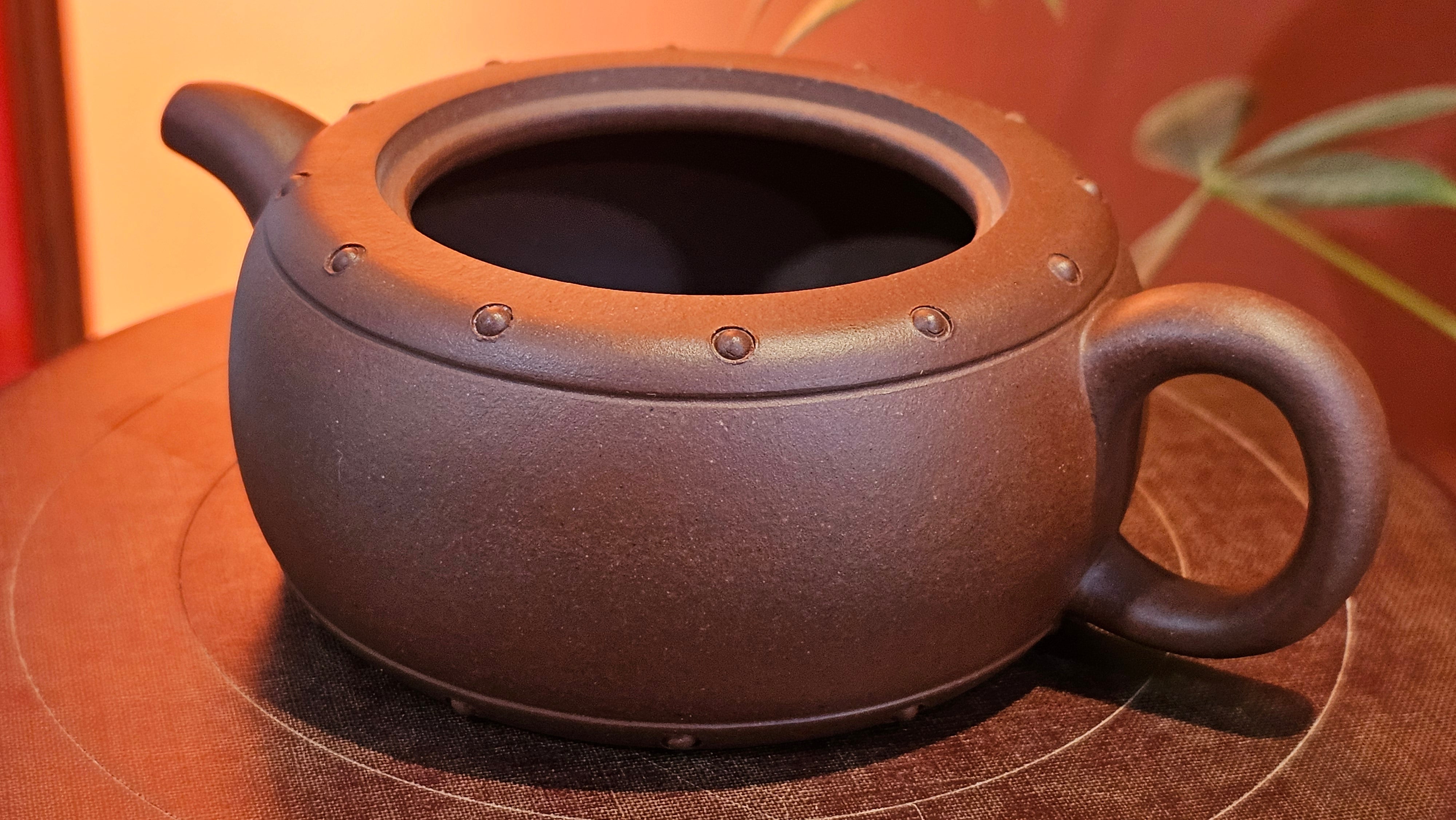 Ru Yi Gu 如意鼓, 207.3ml, Di Cao Qing Zi Ni 底槽青紫泥, by our Craftsman Li Qiu Lin 李秋林 ~ Congratulations to Mr A.Y., 1104hrs 1st June 2025, Millbrae, CA.