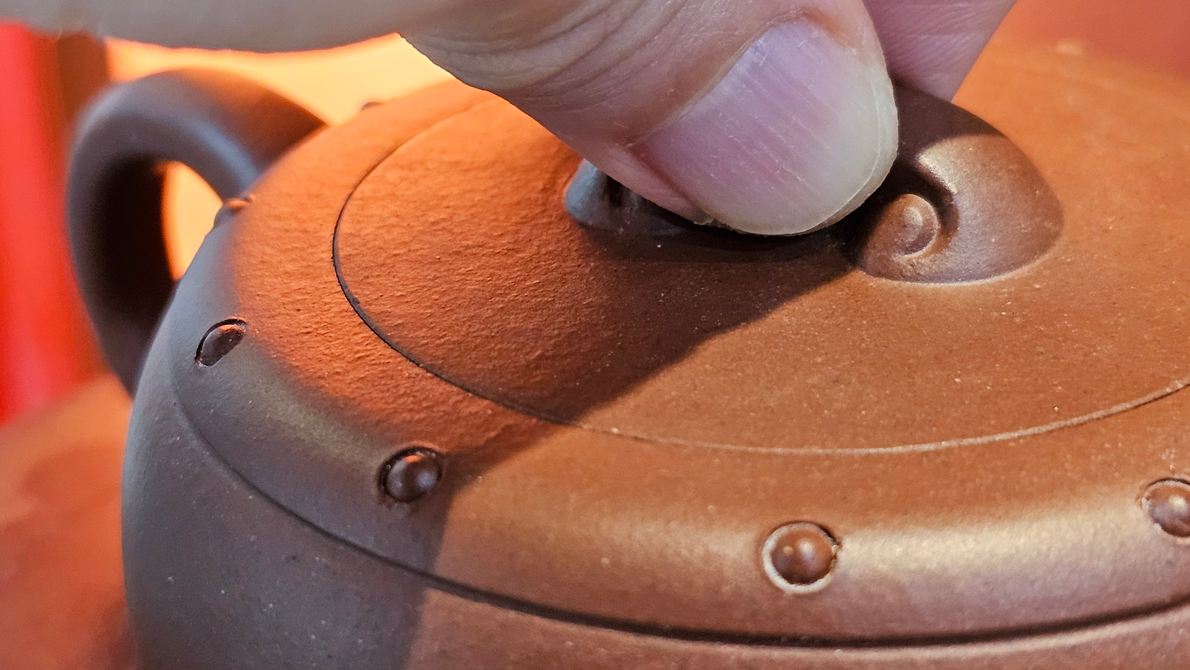 Ru Yi Gu 如意鼓, 207.3ml, Di Cao Qing Zi Ni 底槽青紫泥, by our Craftsman Li Qiu Lin 李秋林 ~ Congratulations to Mr A.Y., 1104hrs 1st June 2025, Millbrae, CA.