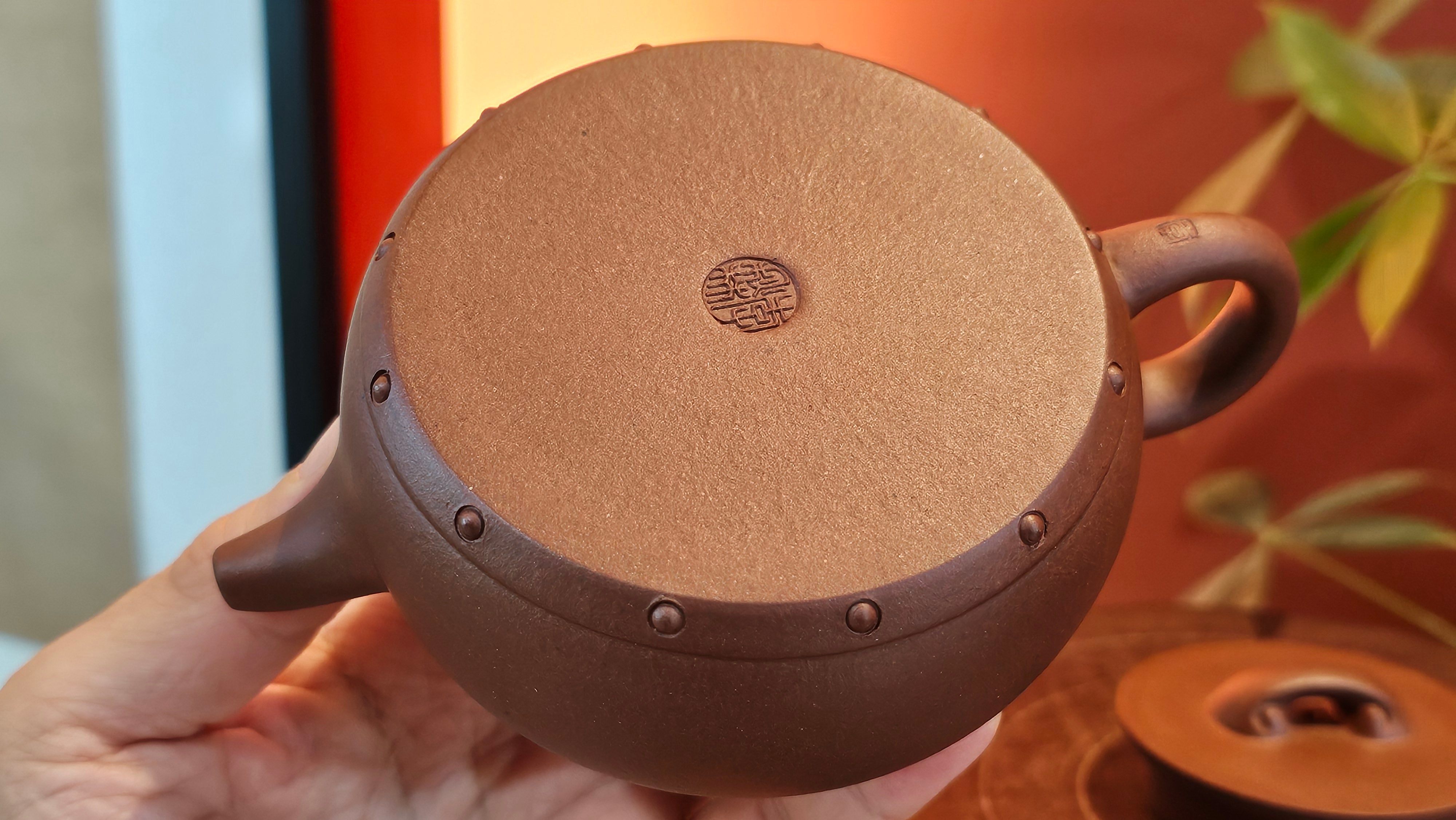 Ru Yi Gu 如意鼓, 207.3ml, Di Cao Qing Zi Ni 底槽青紫泥, by our Craftsman Li Qiu Lin 李秋林 ~ Congratulations to Mr A.Y., 1104hrs 1st June 2025, Millbrae, CA.