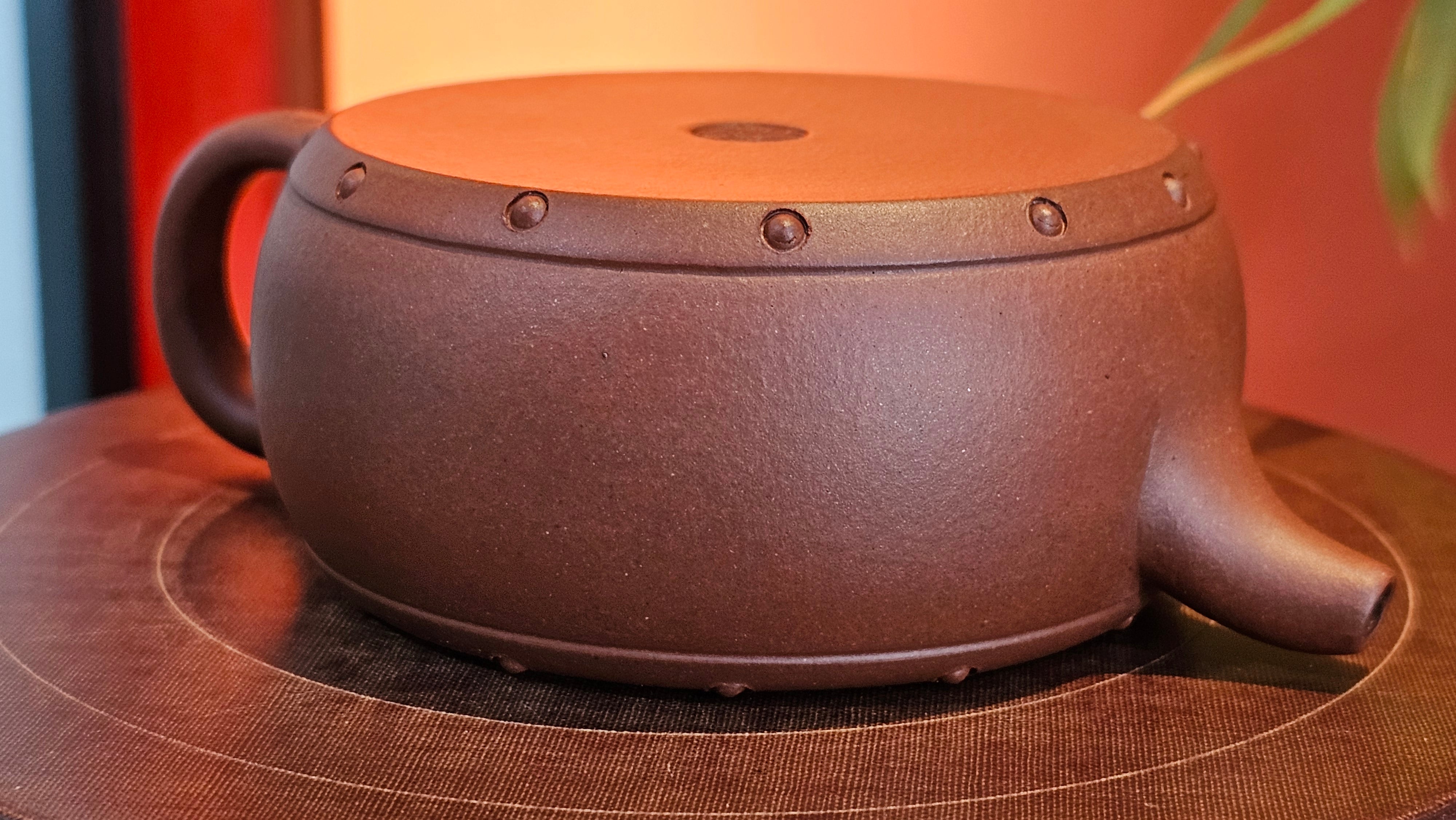 Ru Yi Gu 如意鼓, 207.3ml, Di Cao Qing Zi Ni 底槽青紫泥, by our Craftsman Li Qiu Lin 李秋林 ~ Congratulations to Mr A.Y., 1104hrs 1st June 2025, Millbrae, CA.