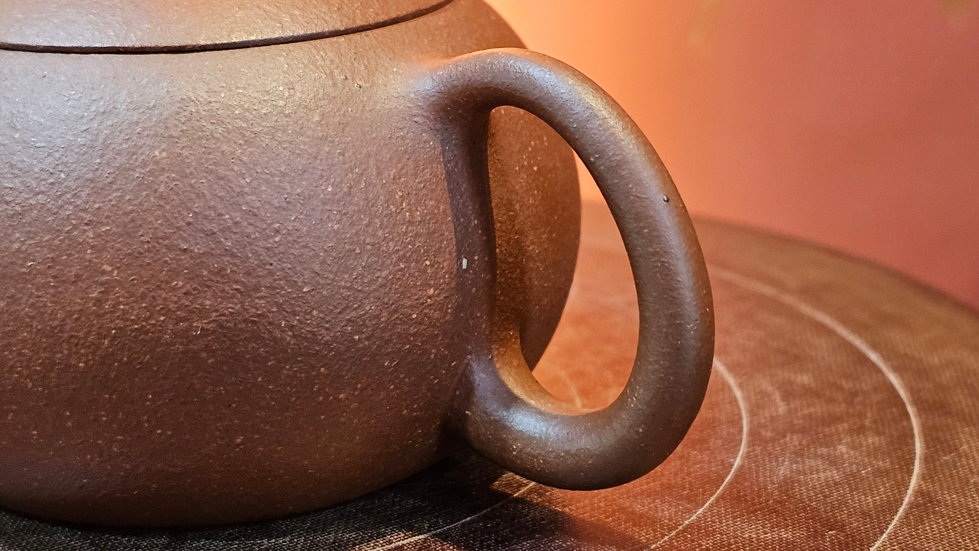 Xi Shi 西施, 137.1ml, Hong Jiang Po Ni (rarer form of Jiang Po Ni) 红降坡泥, by our Collaborative Craftsman Chen Gui Zhi 陈桂枝 ~ Congratulations to Mr M.C., 1051hrs 1st June 2025, Fresno, CA.