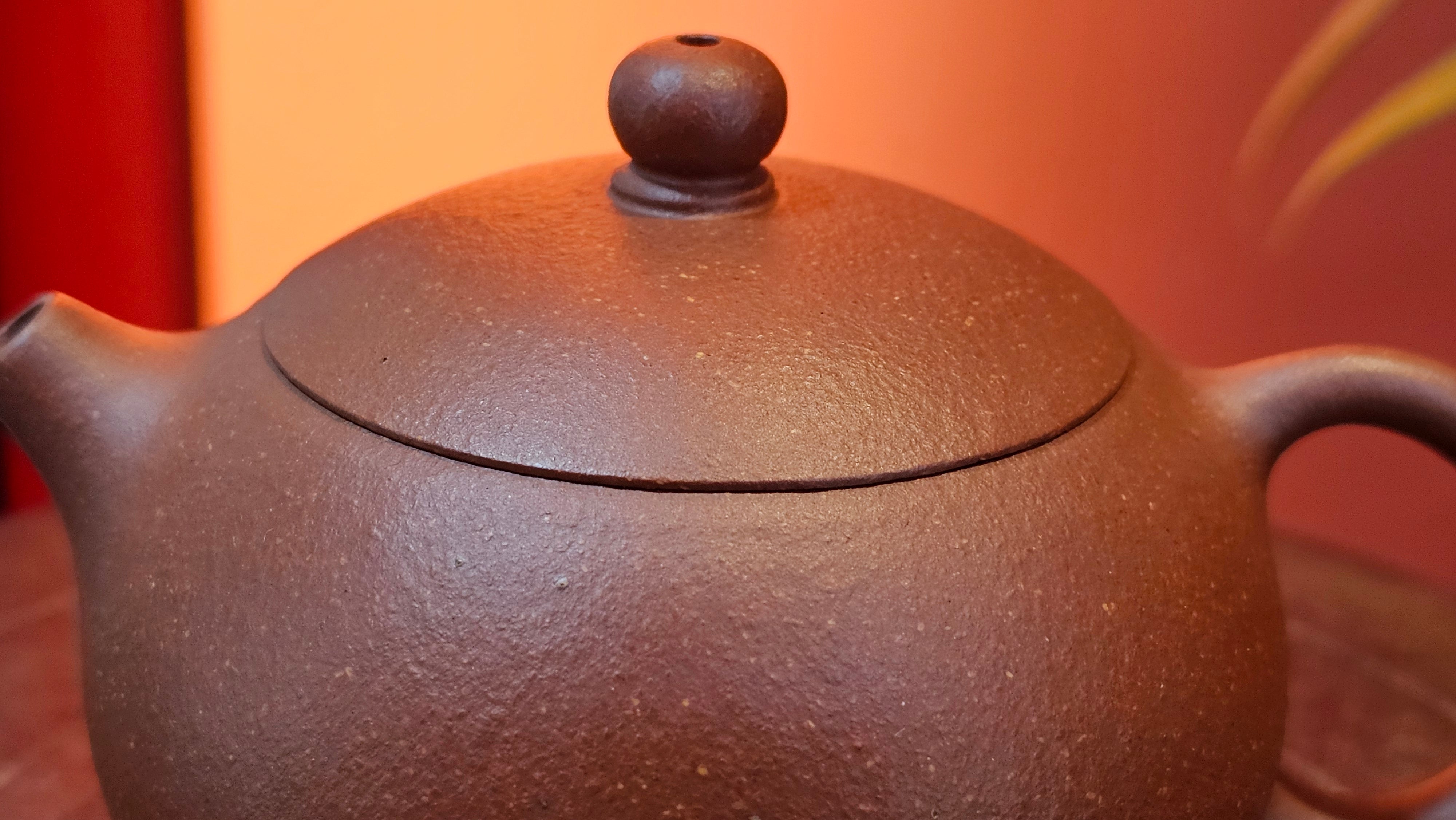 Xi Shi 西施, 137.1ml, Hong Jiang Po Ni (rarer form of Jiang Po Ni) 红降坡泥, by our Collaborative Craftsman Chen Gui Zhi 陈桂枝 ~ Congratulations to Mr M.C., 1051hrs 1st June 2025, Fresno, CA.