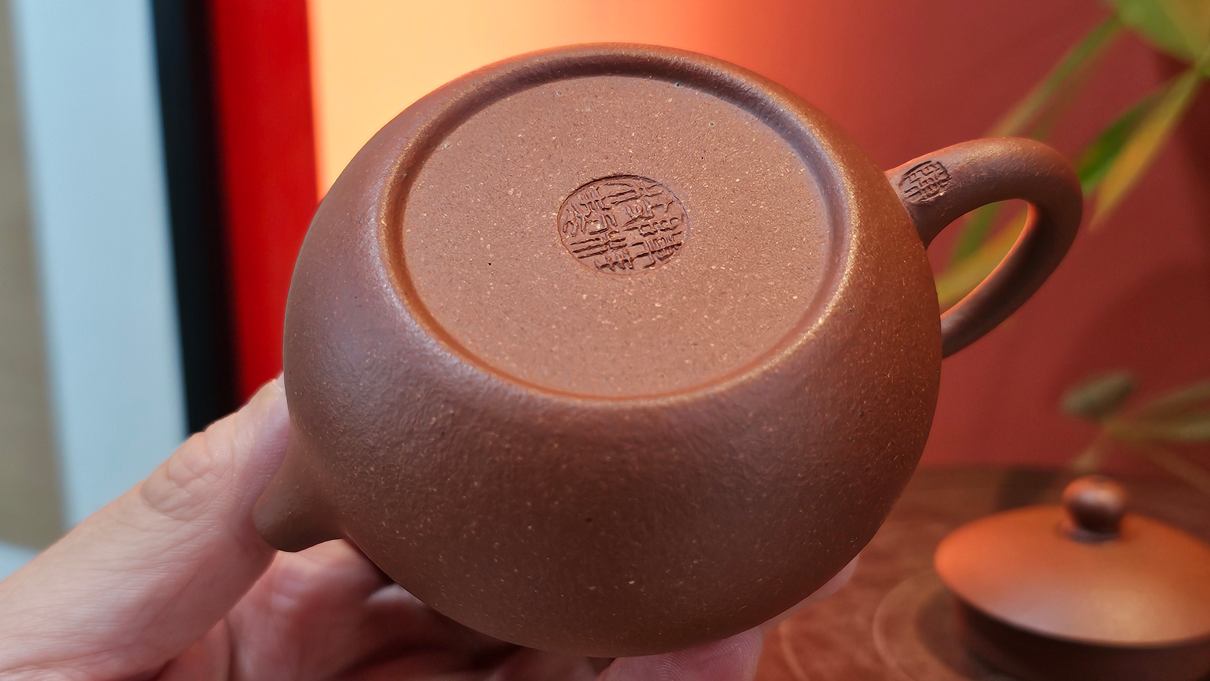 Xi Shi 西施, 137.1ml, Hong Jiang Po Ni (rarer form of Jiang Po Ni) 红降坡泥, by our Collaborative Craftsman Chen Gui Zhi 陈桂枝 ~ Congratulations to Mr M.C., 1051hrs 1st June 2025, Fresno, CA.