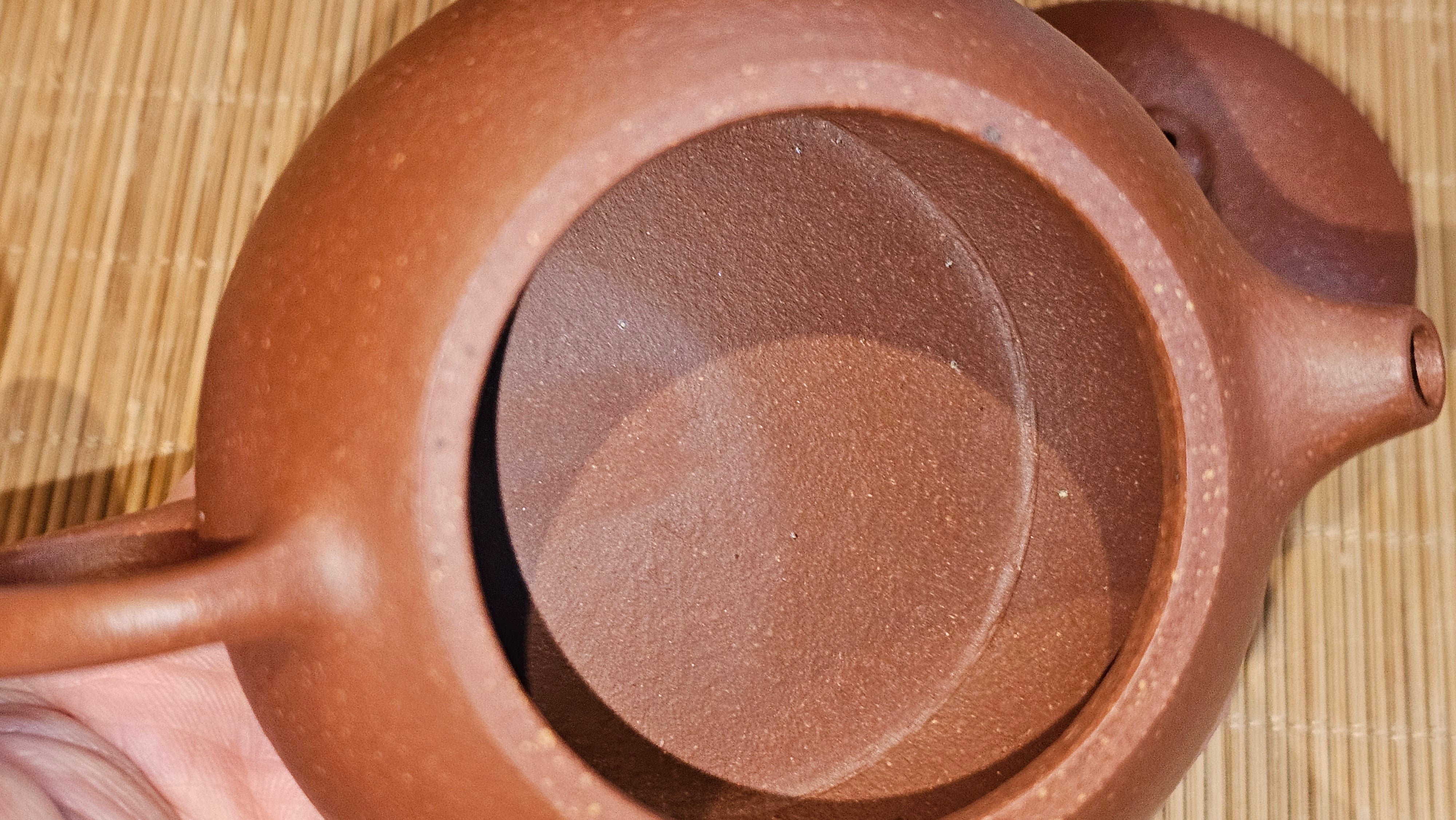 Xi Shi 西施, 137.1ml, Hong Jiang Po Ni (rarer form of Jiang Po Ni) 红降坡泥, by our Collaborative Craftsman Chen Gui Zhi 陈桂枝 ~ Congratulations to Mr M.C., 1051hrs 1st June 2025, Fresno, CA.