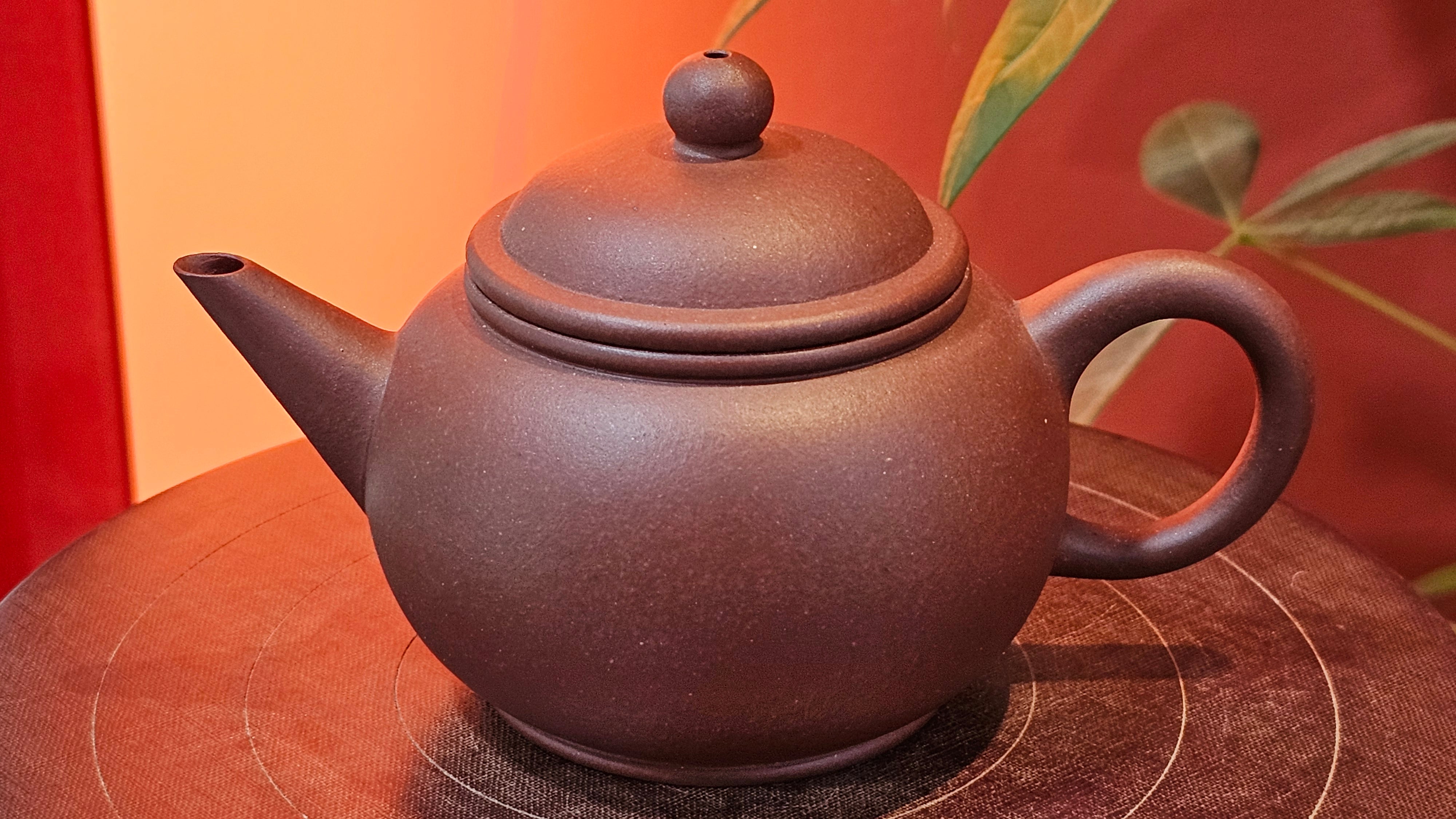 Shui Ping 水平, 163.9ml, Di Cao Qing Zi Ni 底槽青紫泥, by Craftsman Zhao Huai Xu 赵怀须。