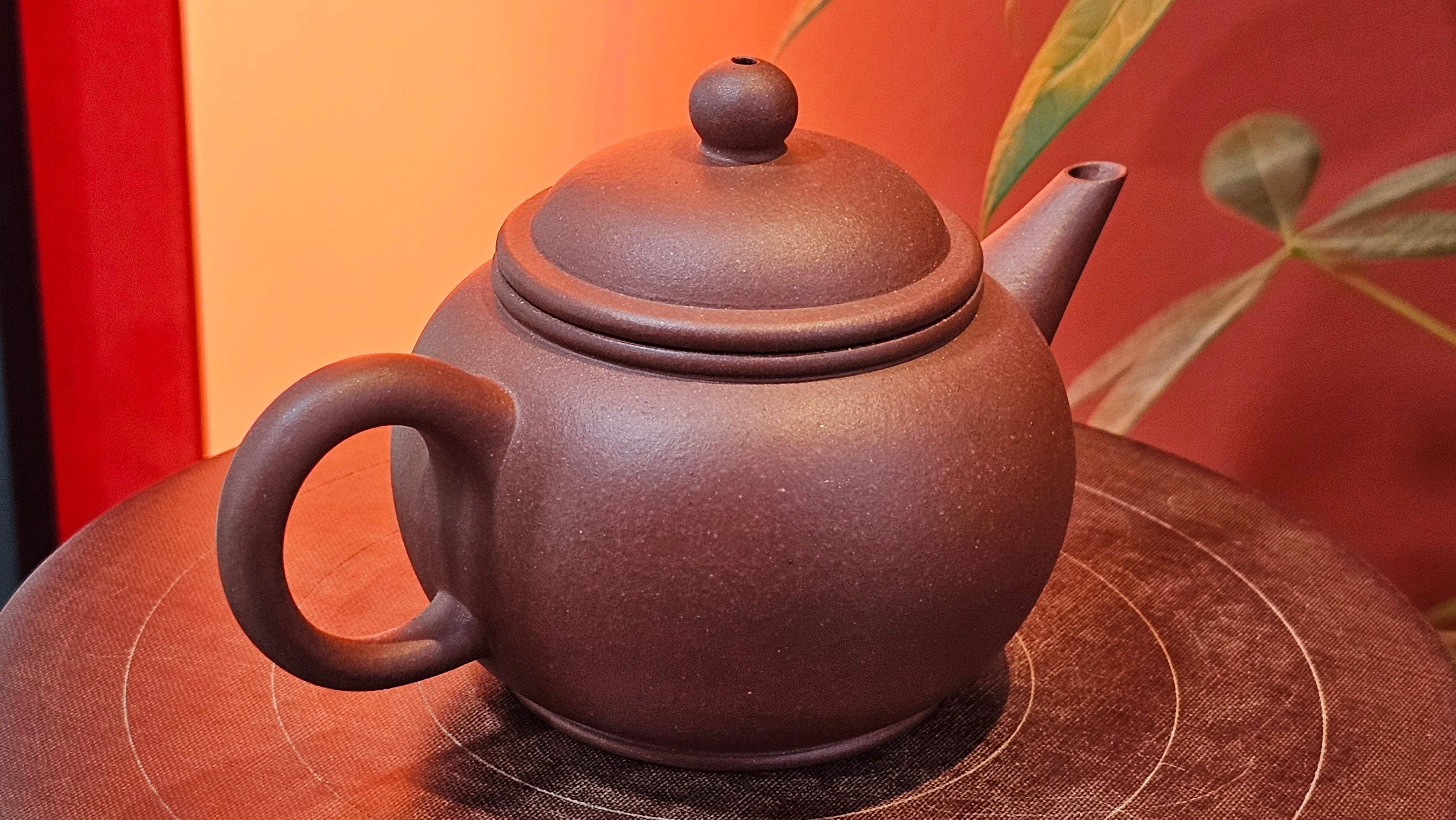 Shui Ping 水平, 163.9ml, Di Cao Qing Zi Ni 底槽青紫泥, by Craftsman Zhao Huai Xu 赵怀须。