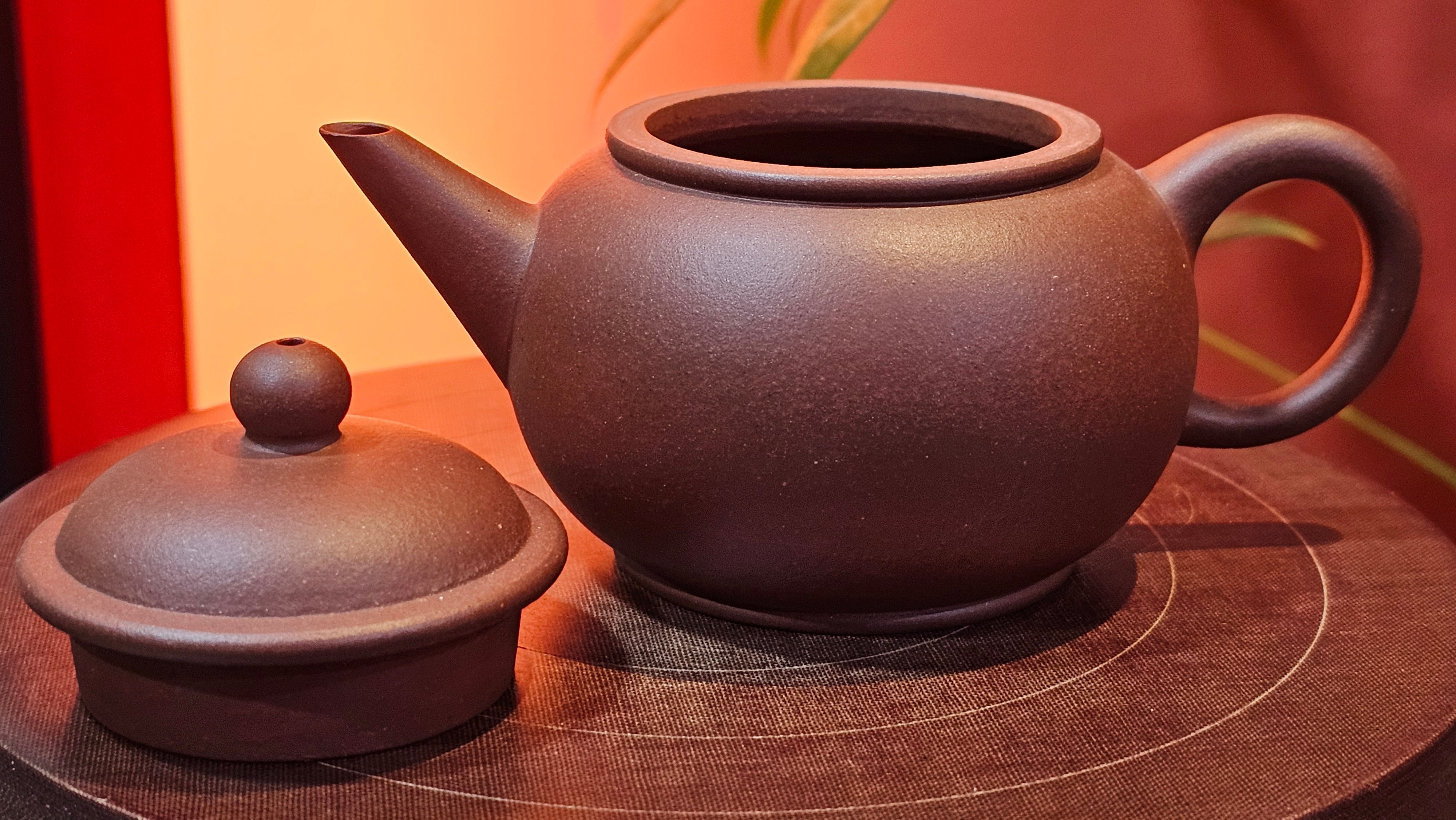 Shui Ping 水平, 163.9ml, Di Cao Qing Zi Ni 底槽青紫泥, by Craftsman Zhao Huai Xu 赵怀须。