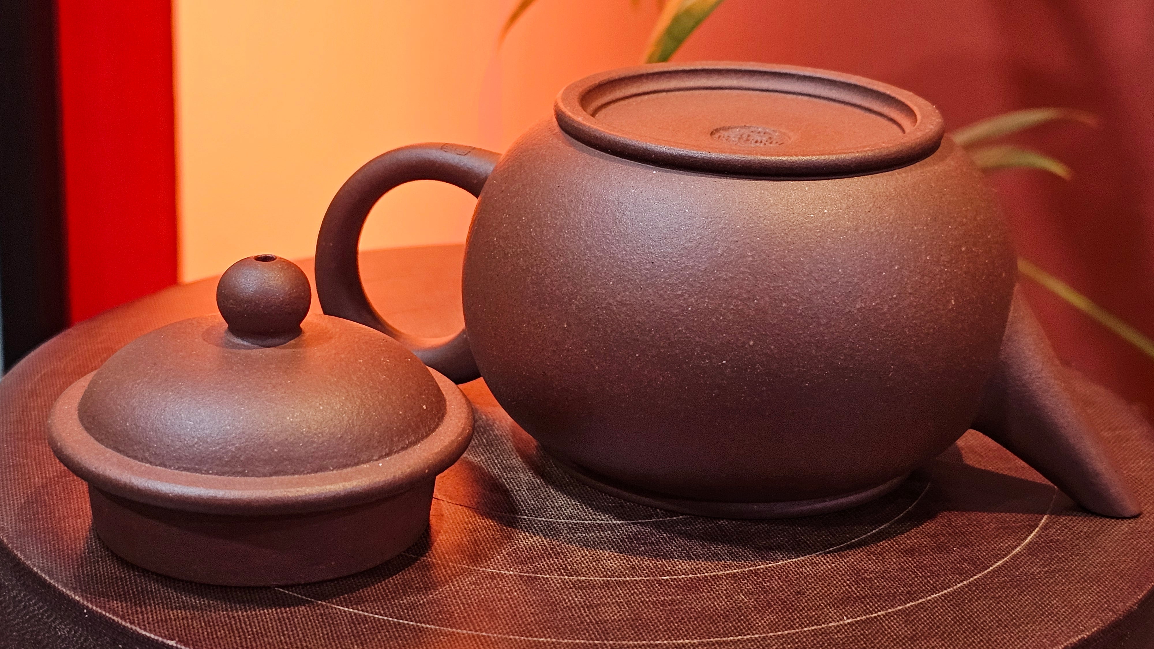 Shui Ping 水平, 163.9ml, Di Cao Qing Zi Ni 底槽青紫泥, by Craftsman Zhao Huai Xu 赵怀须。