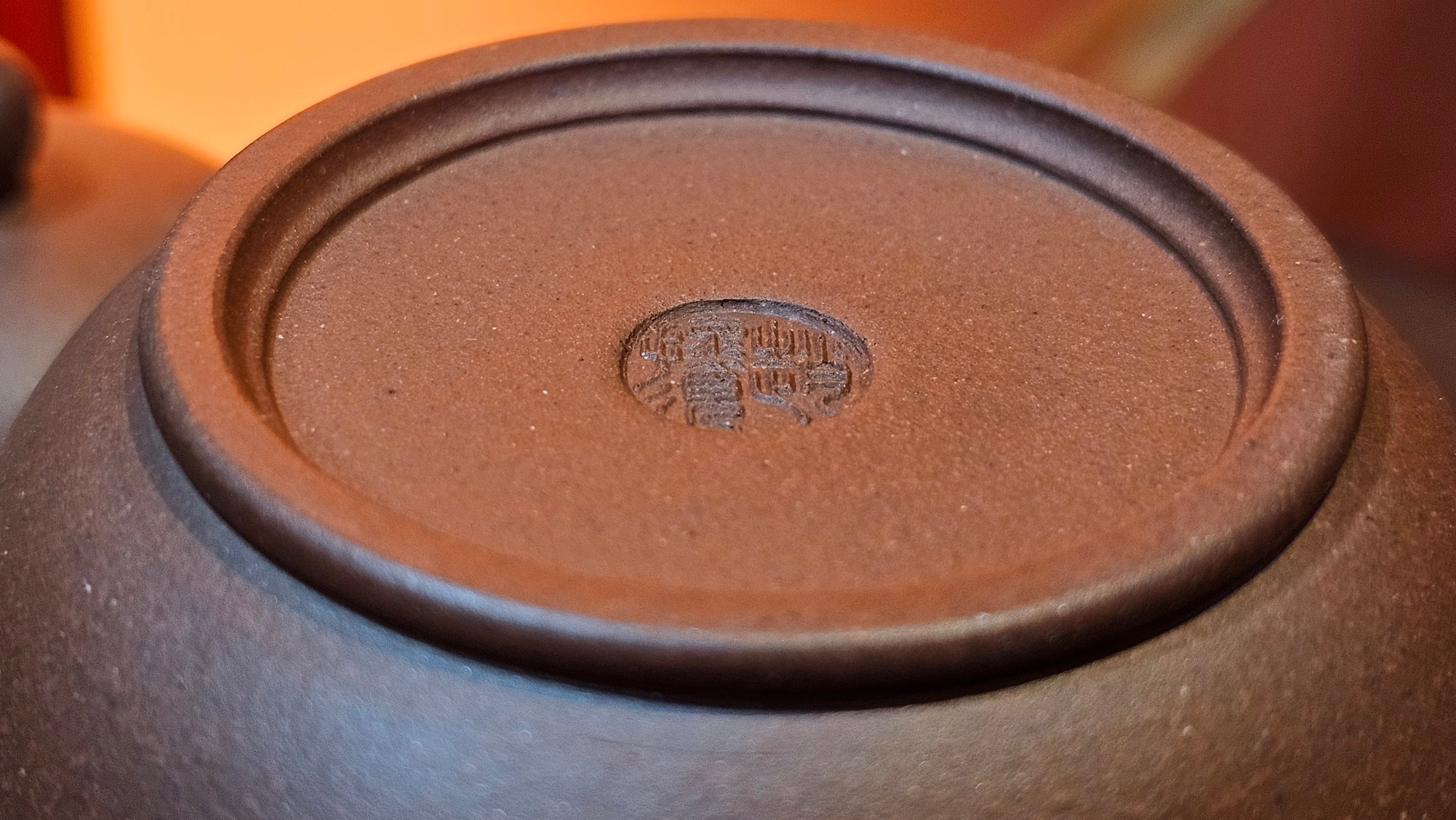 Shui Ping 水平, 163.9ml, Di Cao Qing Zi Ni 底槽青紫泥, by Craftsman Zhao Huai Xu 赵怀须。