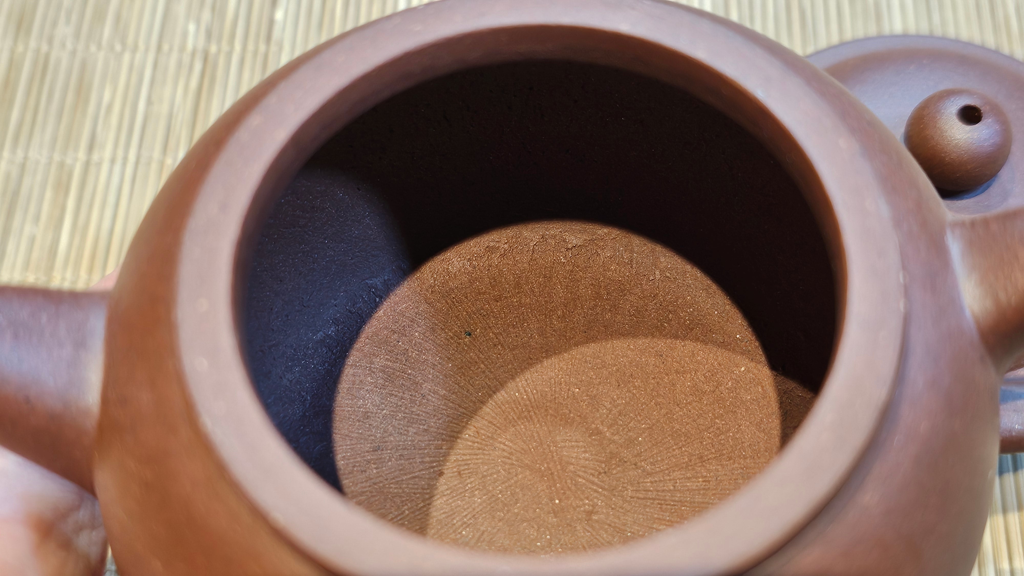 Shui Ping 水平, 163.9ml, Di Cao Qing Zi Ni 底槽青紫泥, by Craftsman Zhao Huai Xu 赵怀须。