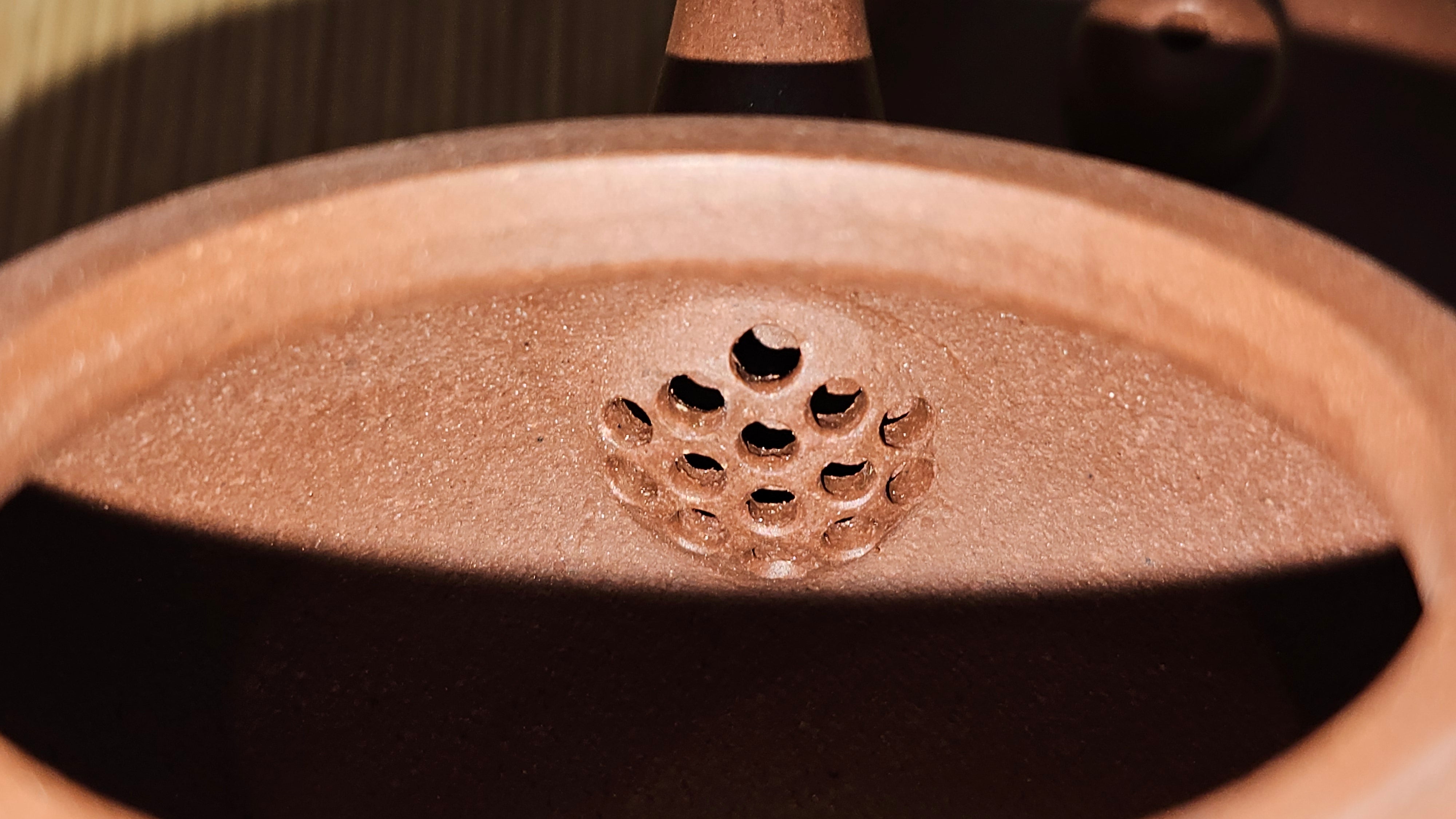 Shui Ping 水平, 163.9ml, Di Cao Qing Zi Ni 底槽青紫泥, by Craftsman Zhao Huai Xu 赵怀须。