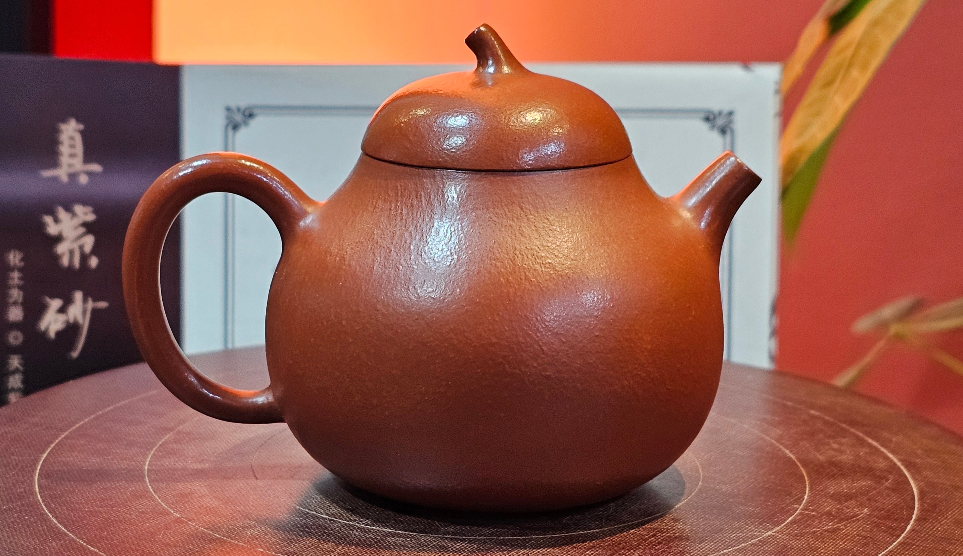 Qie Gua 茄瓜, 142.6ml, Xiao Mei Yao Zhu Ni 小煤窑朱泥,  by our Collaborative Craftsman Wang Hui 王慧。