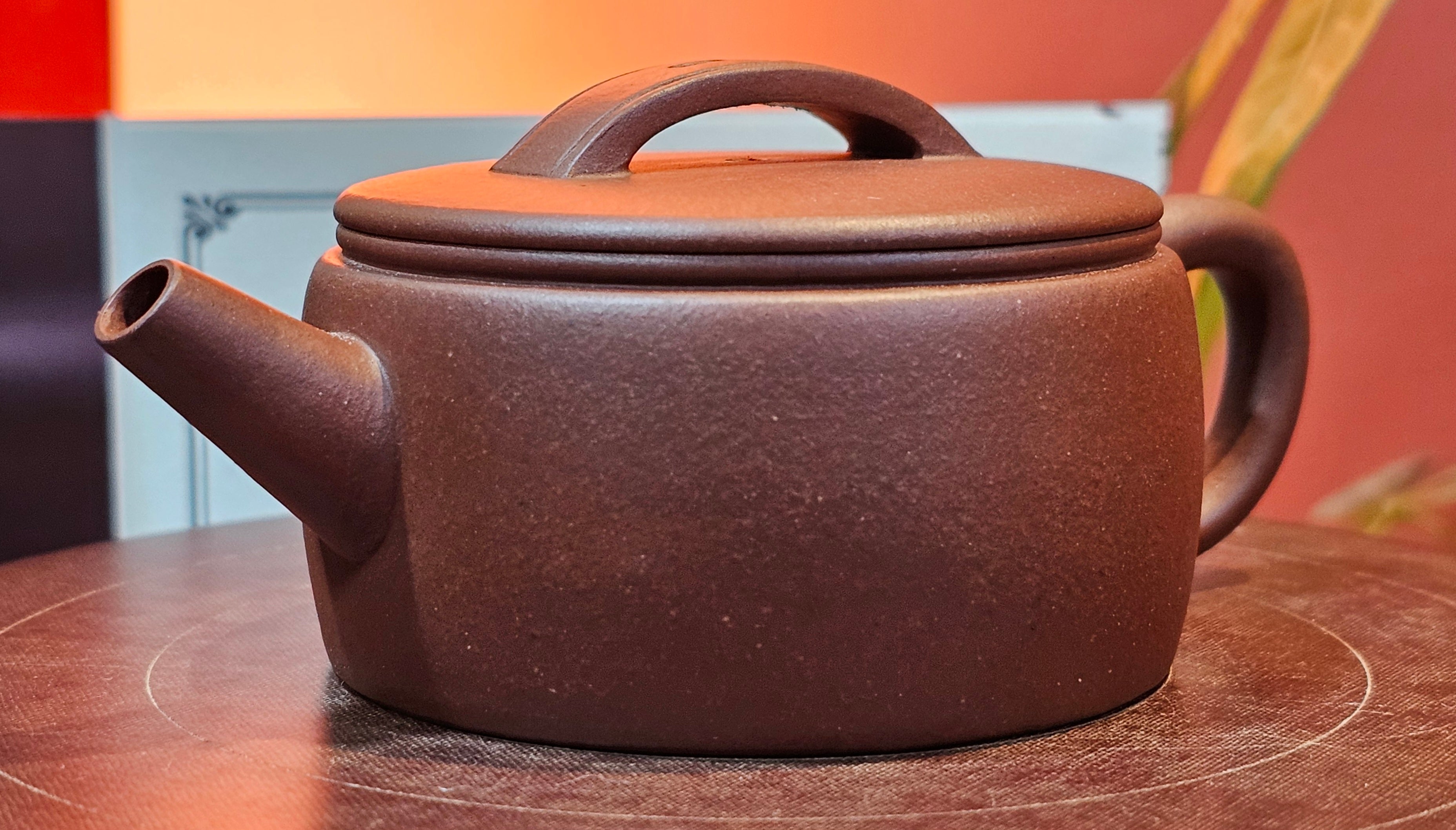 Han Wa 汉瓦, 146.5ml!  Small Volume ~ Low-Slung, Broad Han Wa!  Di Cao Qing Zi Ni 底槽青紫泥, by Craftsman Gu Xiao Ming 顾小明 ~ Congratulations to Mr K., 1900hrs 7th June 2025, San Francisco, CA.