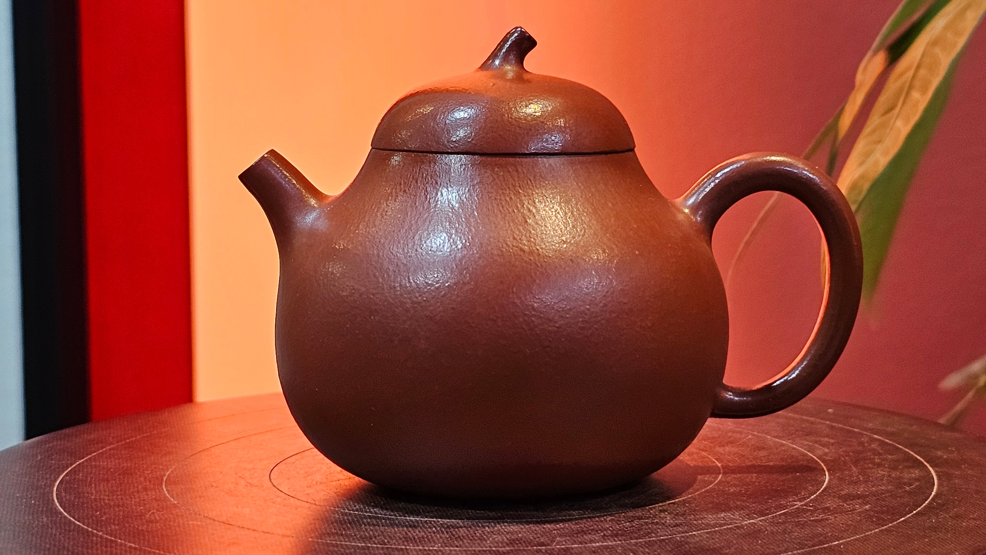 Qie Gua 茄瓜, 142.6ml, Xiao Mei Yao Zhu Ni 小煤窑朱泥,  by our Collaborative Craftsman Wang Hui 王慧。