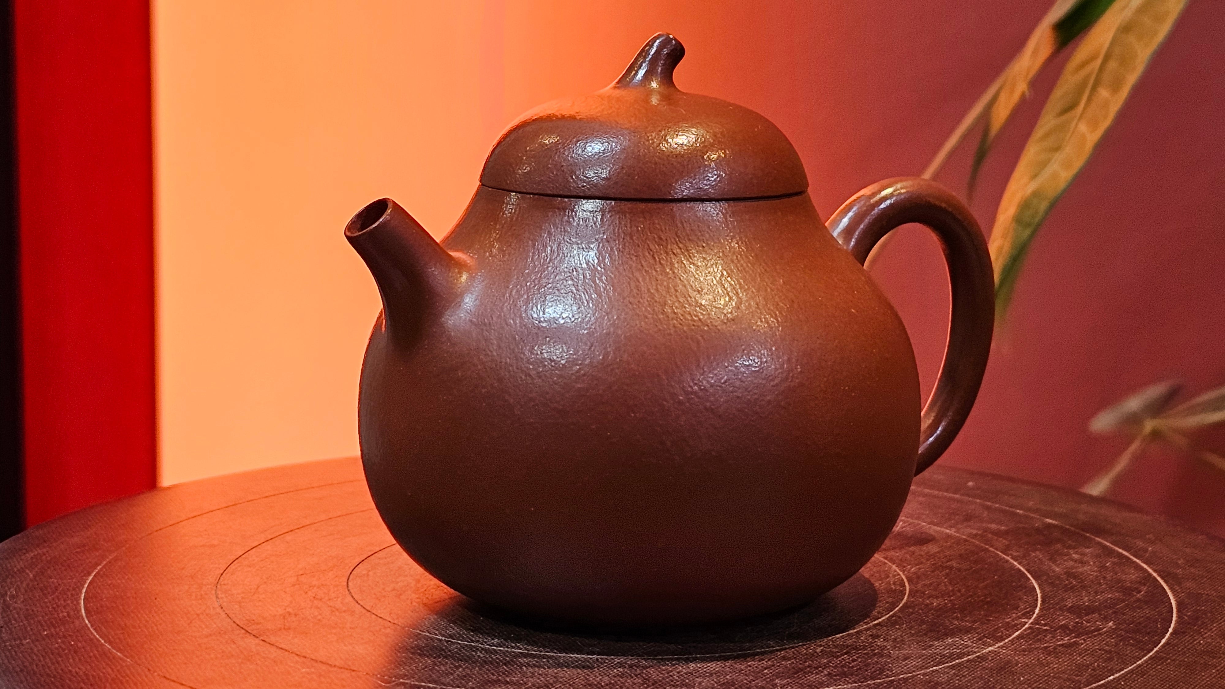 Qie Gua 茄瓜, 142.6ml, Xiao Mei Yao Zhu Ni 小煤窑朱泥,  by our Collaborative Craftsman Wang Hui 王慧。