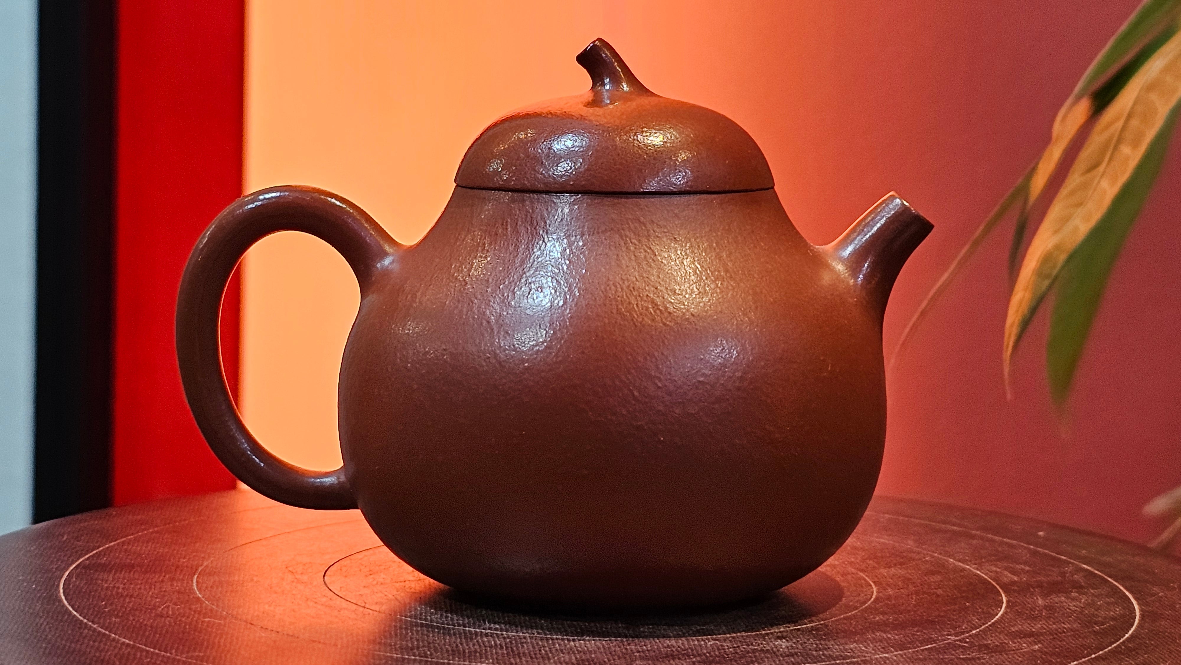 Qie Gua 茄瓜, 142.6ml, Xiao Mei Yao Zhu Ni 小煤窑朱泥,  by our Collaborative Craftsman Wang Hui 王慧。