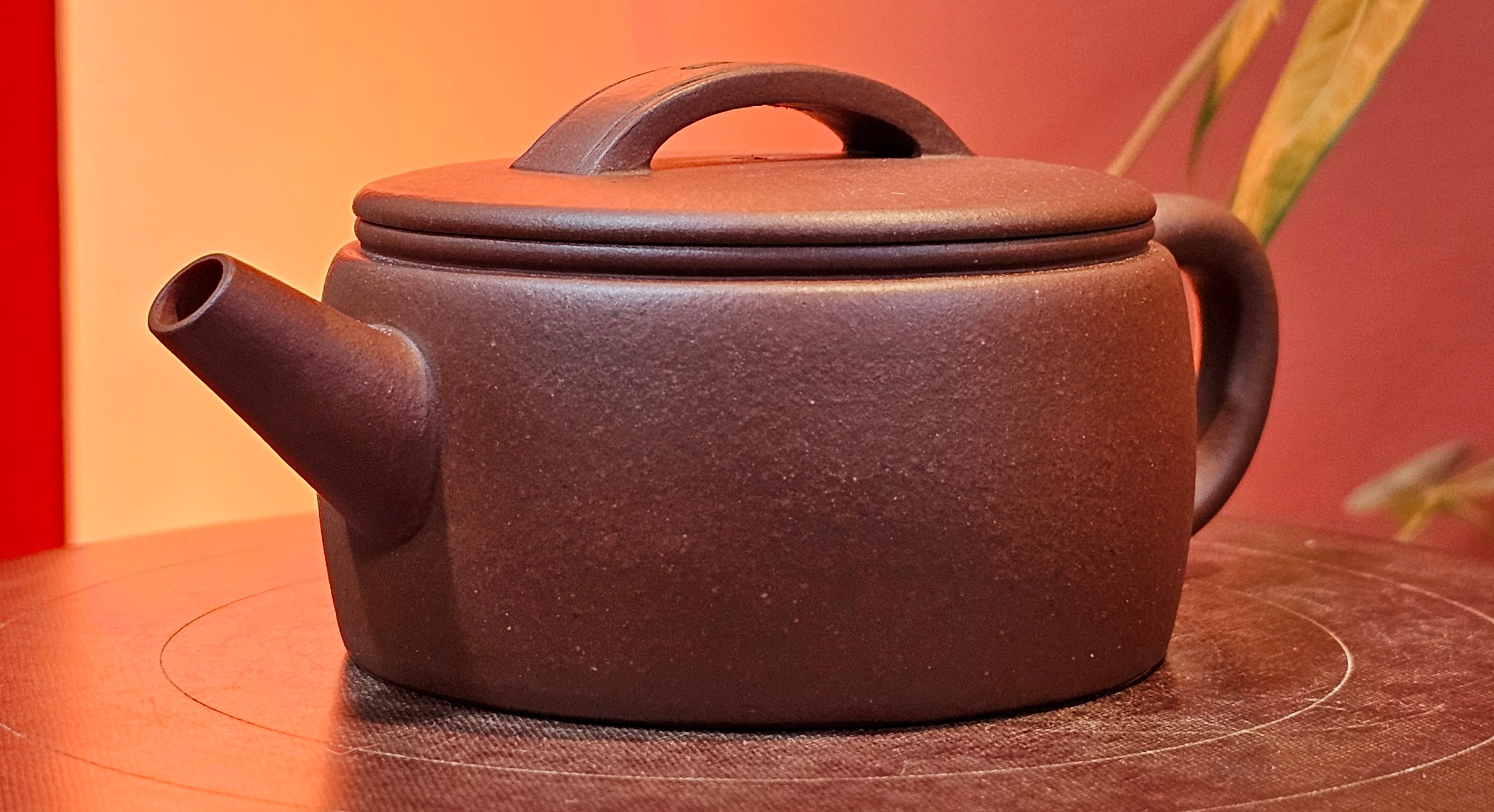 Han Wa 汉瓦, 146.5ml!  Small Volume ~ Low-Slung, Broad Han Wa!  Di Cao Qing Zi Ni 底槽青紫泥, by Craftsman Gu Xiao Ming 顾小明 ~ Congratulations to Mr K., 1900hrs 7th June 2025, San Francisco, CA.