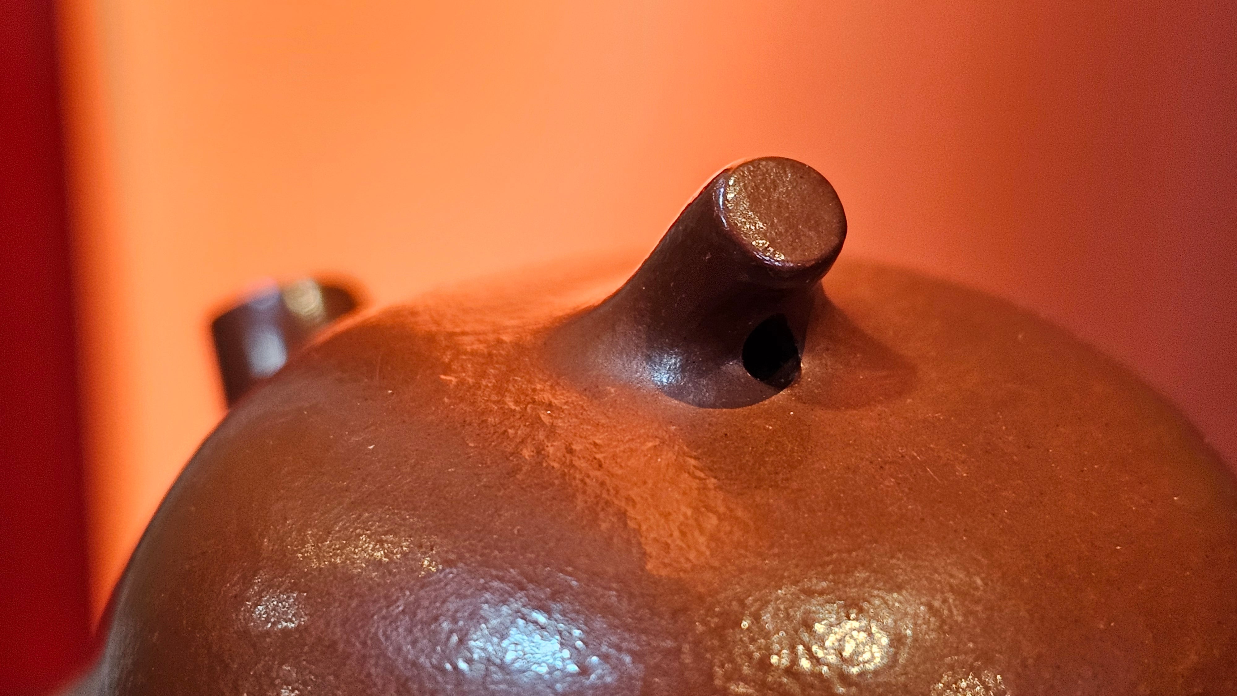 Qie Gua 茄瓜, 142.6ml, Xiao Mei Yao Zhu Ni 小煤窑朱泥,  by our Collaborative Craftsman Wang Hui 王慧。