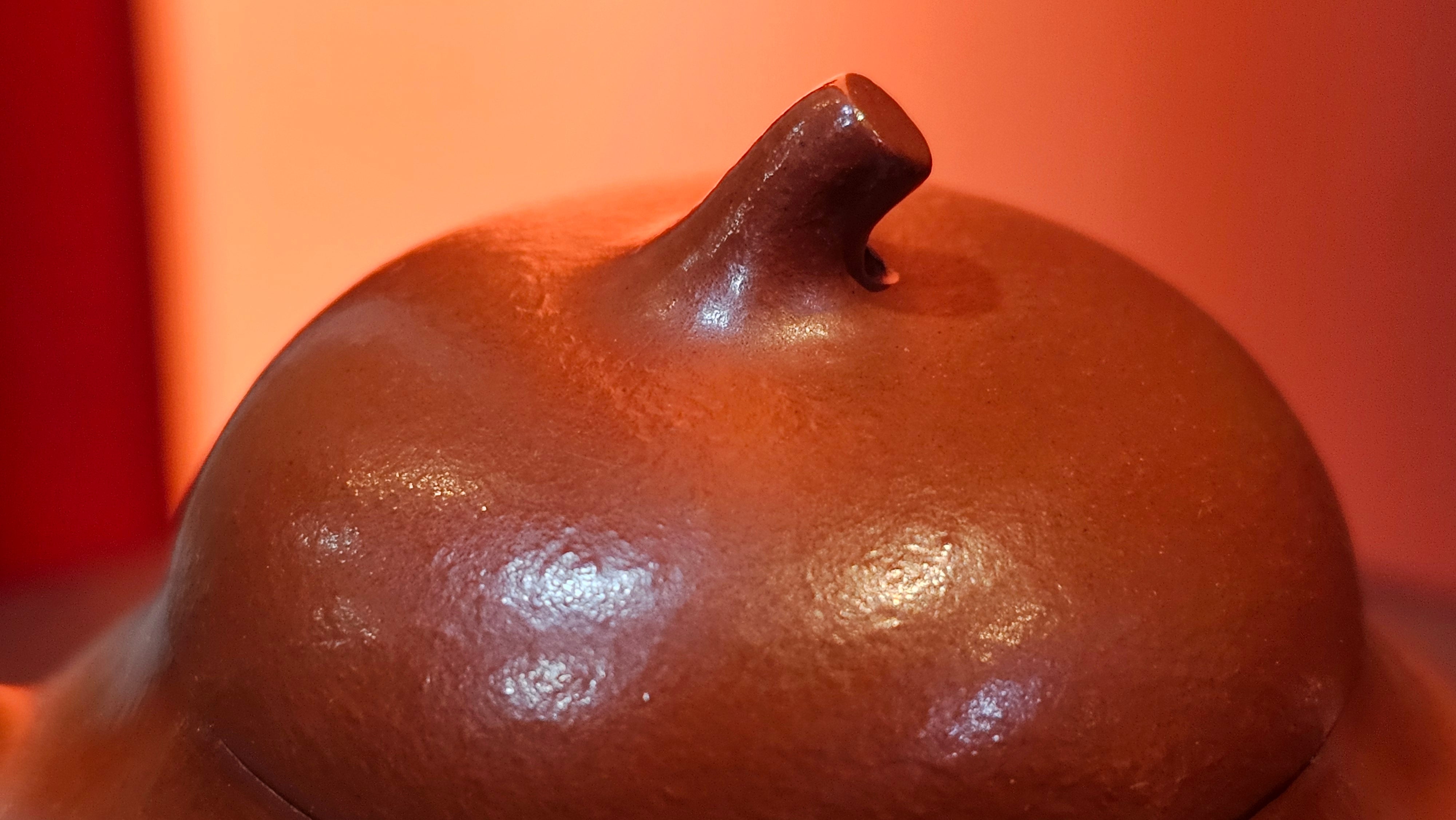 Qie Gua 茄瓜, 142.6ml, Xiao Mei Yao Zhu Ni 小煤窑朱泥,  by our Collaborative Craftsman Wang Hui 王慧。