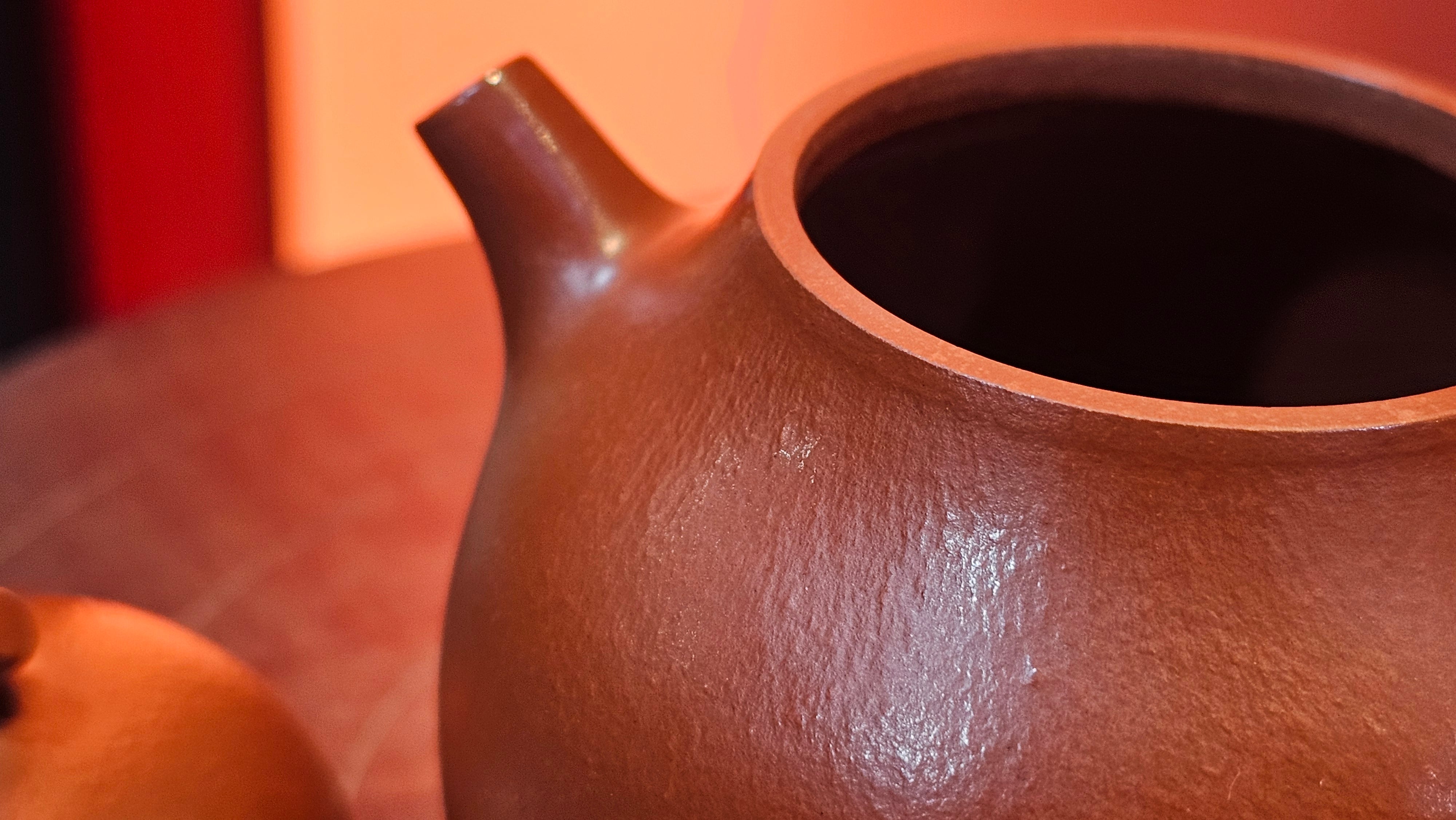 Qie Gua 茄瓜, 142.6ml, Xiao Mei Yao Zhu Ni 小煤窑朱泥,  by our Collaborative Craftsman Wang Hui 王慧。