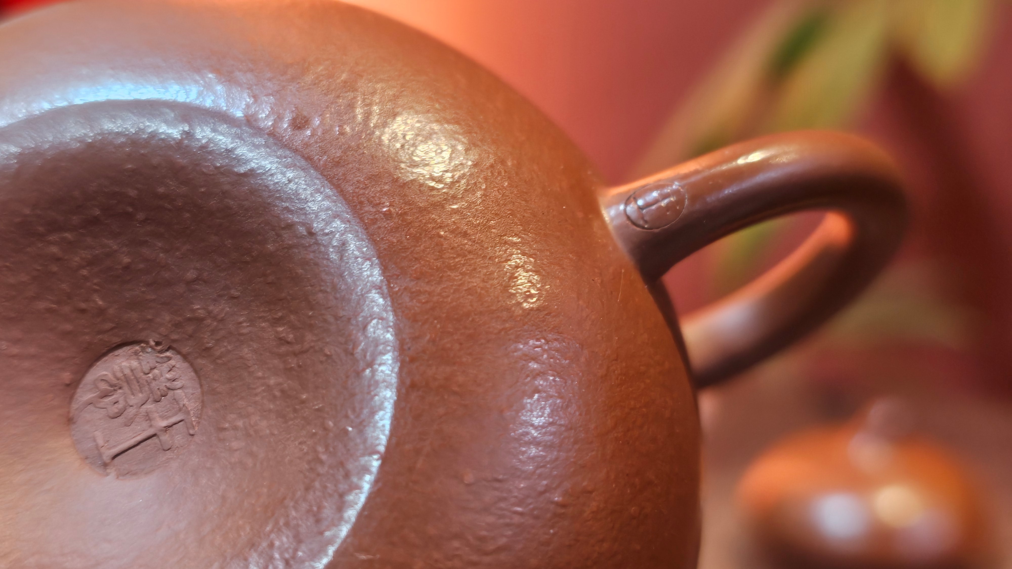 Qie Gua 茄瓜, 142.6ml, Xiao Mei Yao Zhu Ni 小煤窑朱泥,  by our Collaborative Craftsman Wang Hui 王慧。