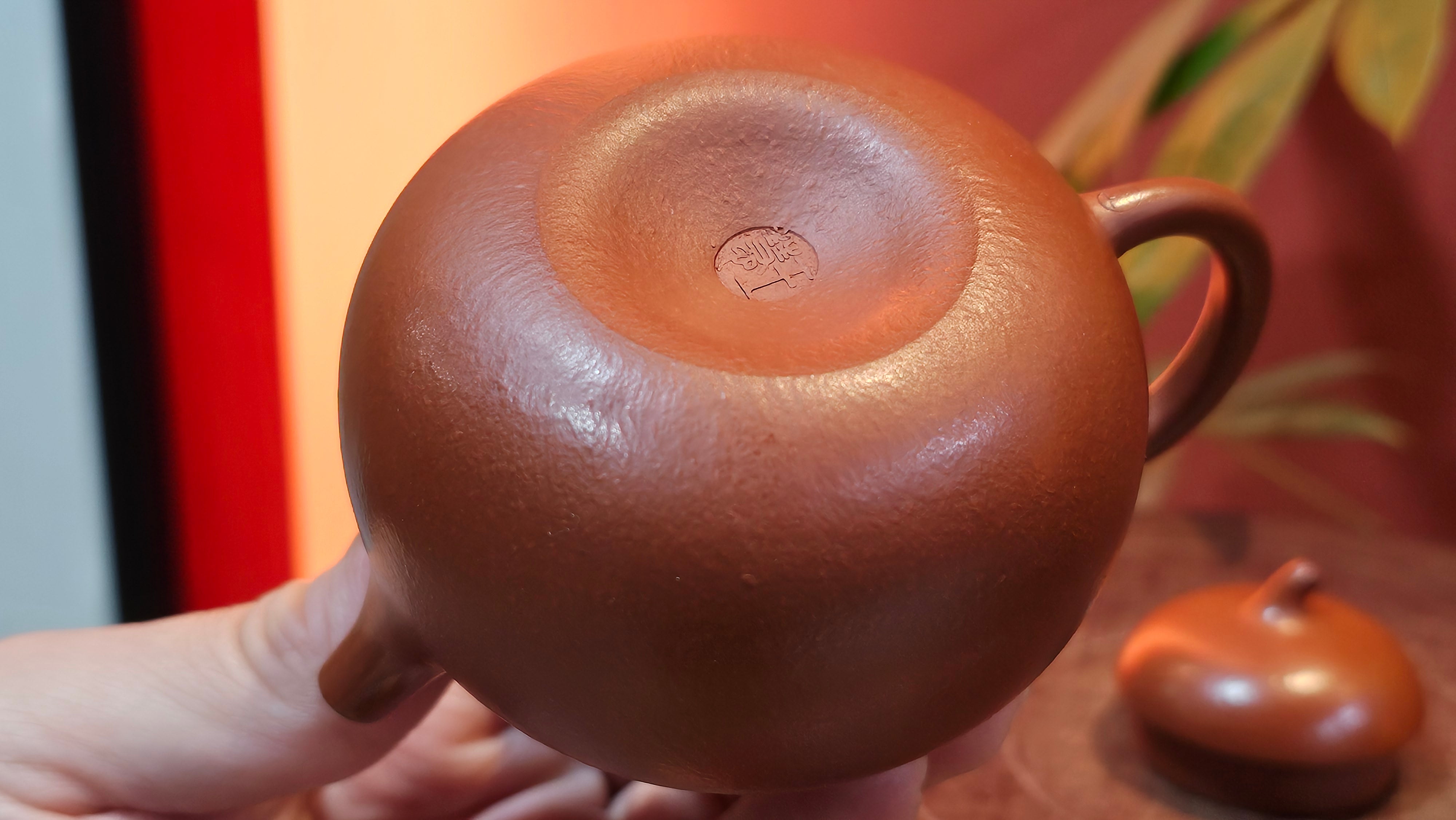 Qie Gua 茄瓜, 142.6ml, Xiao Mei Yao Zhu Ni 小煤窑朱泥,  by our Collaborative Craftsman Wang Hui 王慧。