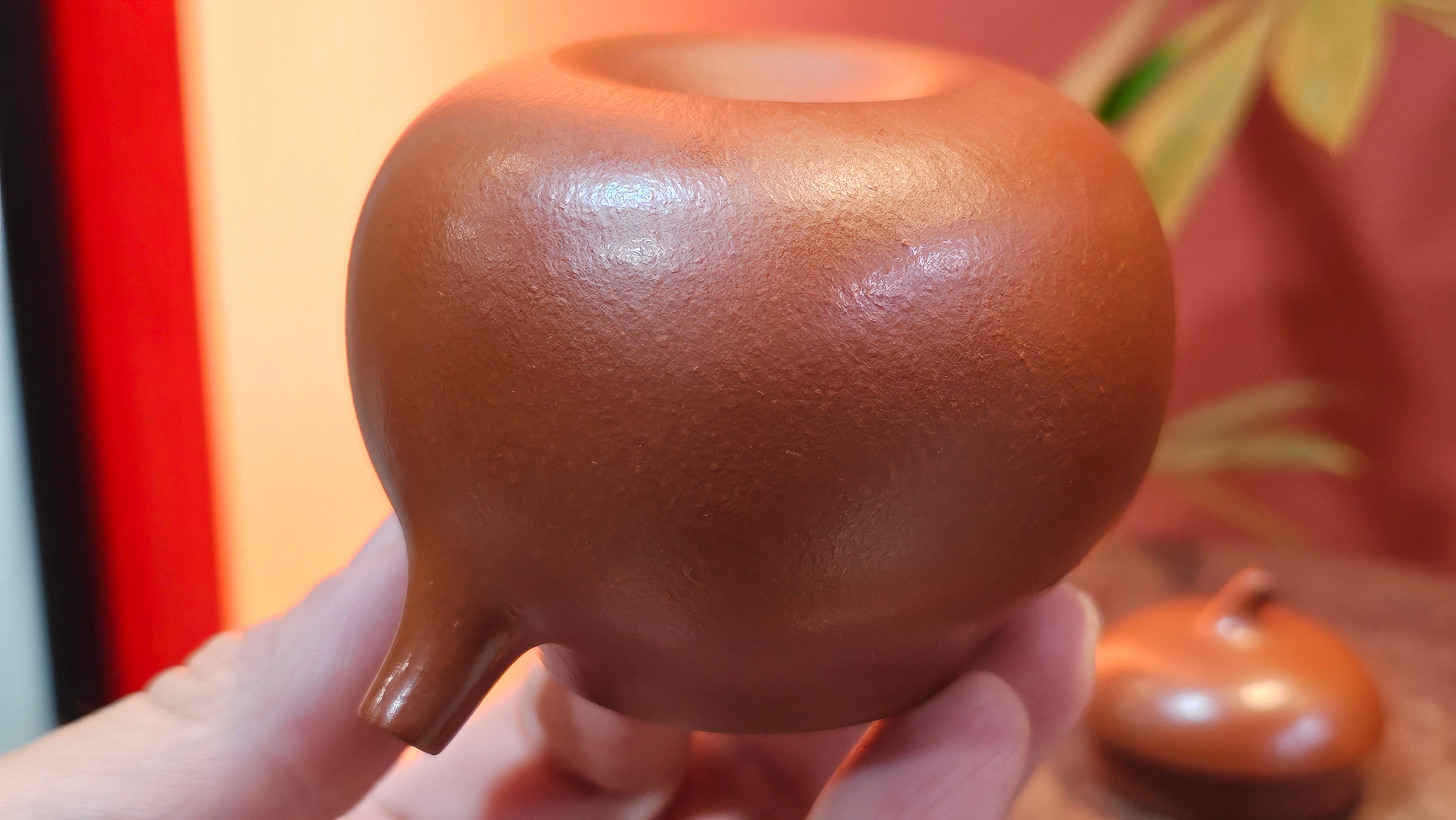 Qie Gua 茄瓜, 142.6ml, Xiao Mei Yao Zhu Ni 小煤窑朱泥,  by our Collaborative Craftsman Wang Hui 王慧。