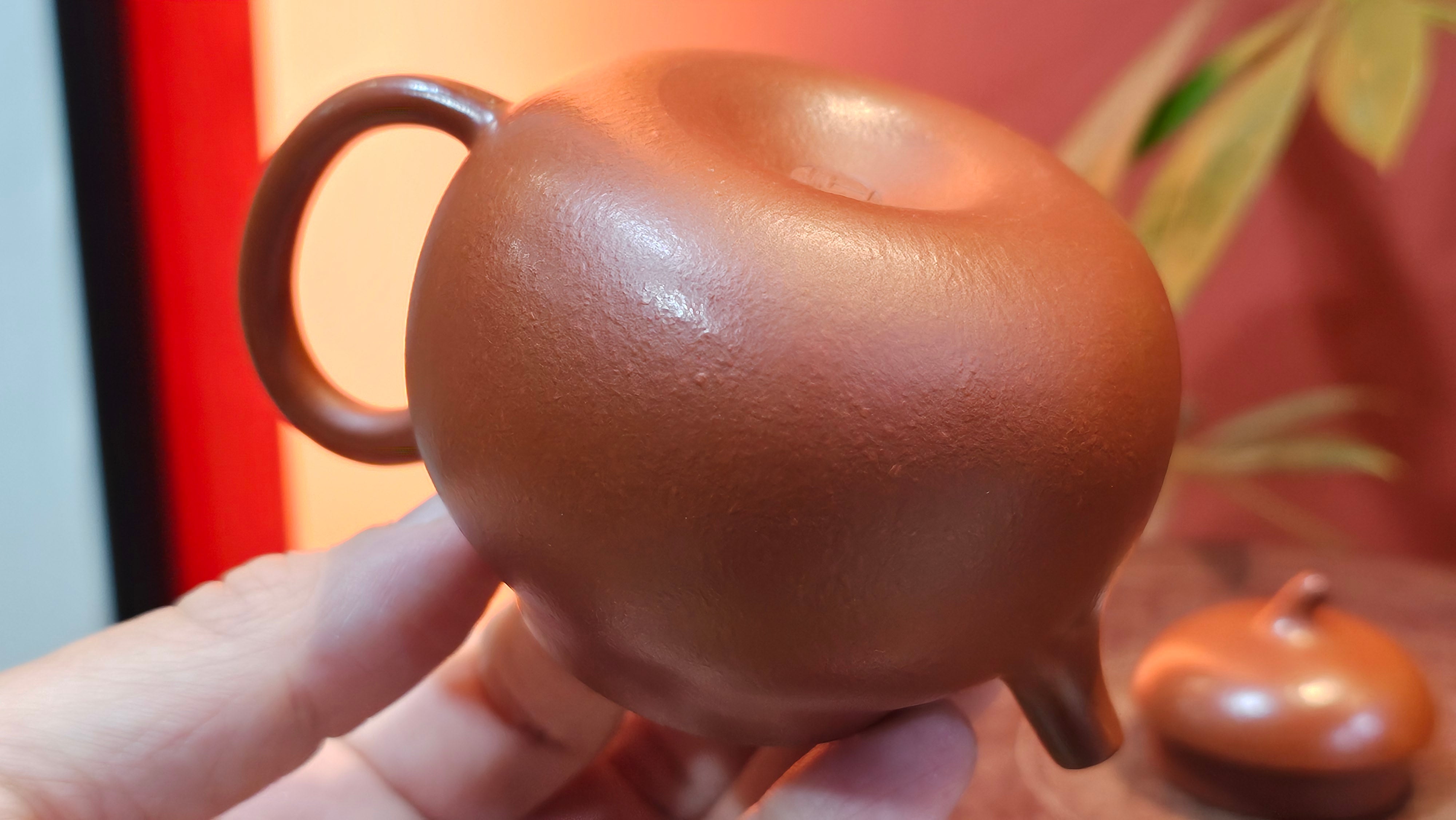 Qie Gua 茄瓜, 142.6ml, Xiao Mei Yao Zhu Ni 小煤窑朱泥,  by our Collaborative Craftsman Wang Hui 王慧。