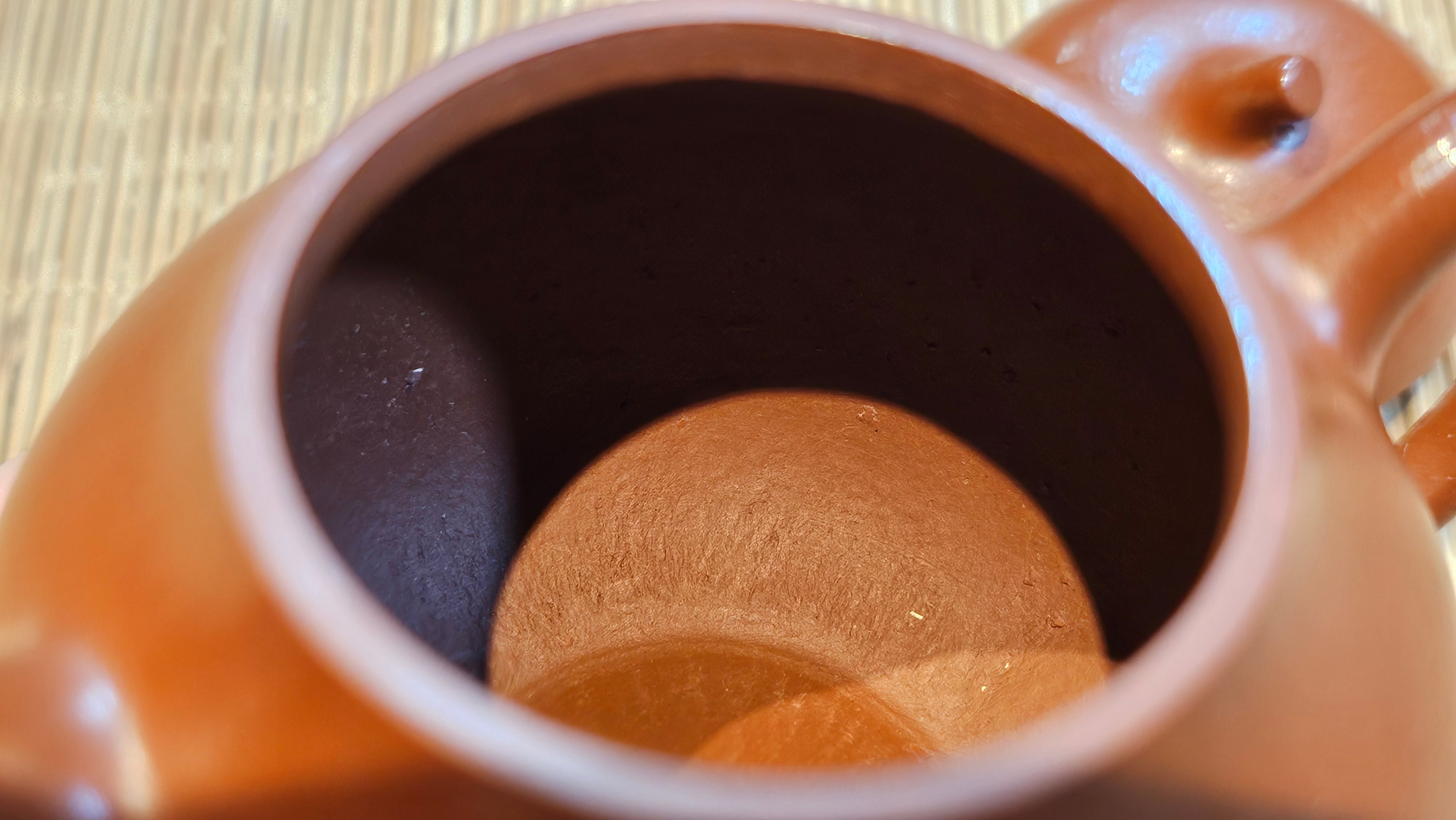 Qie Gua 茄瓜, 142.6ml, Xiao Mei Yao Zhu Ni 小煤窑朱泥,  by our Collaborative Craftsman Wang Hui 王慧。