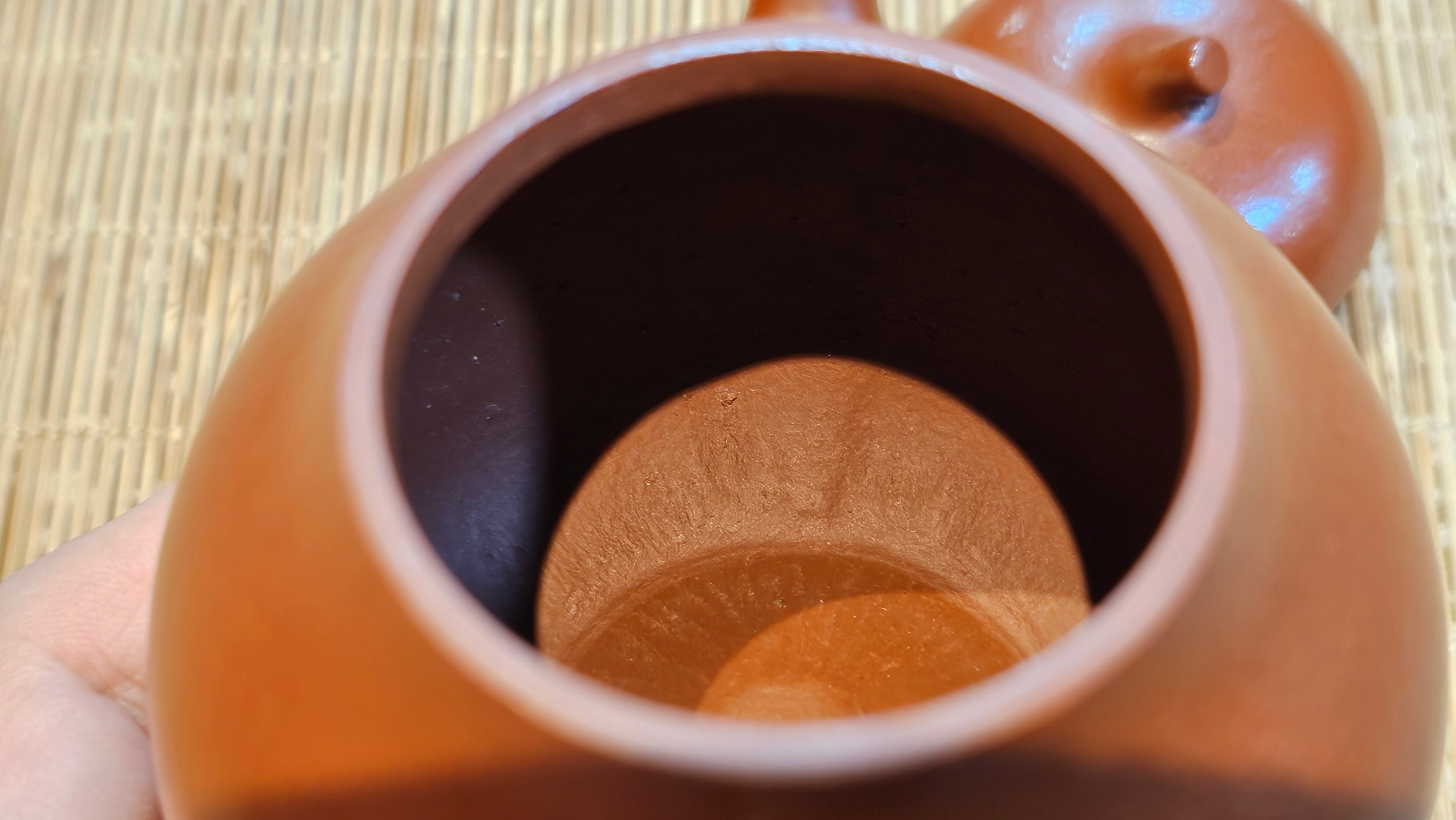 Qie Gua 茄瓜, 142.6ml, Xiao Mei Yao Zhu Ni 小煤窑朱泥,  by our Collaborative Craftsman Wang Hui 王慧。