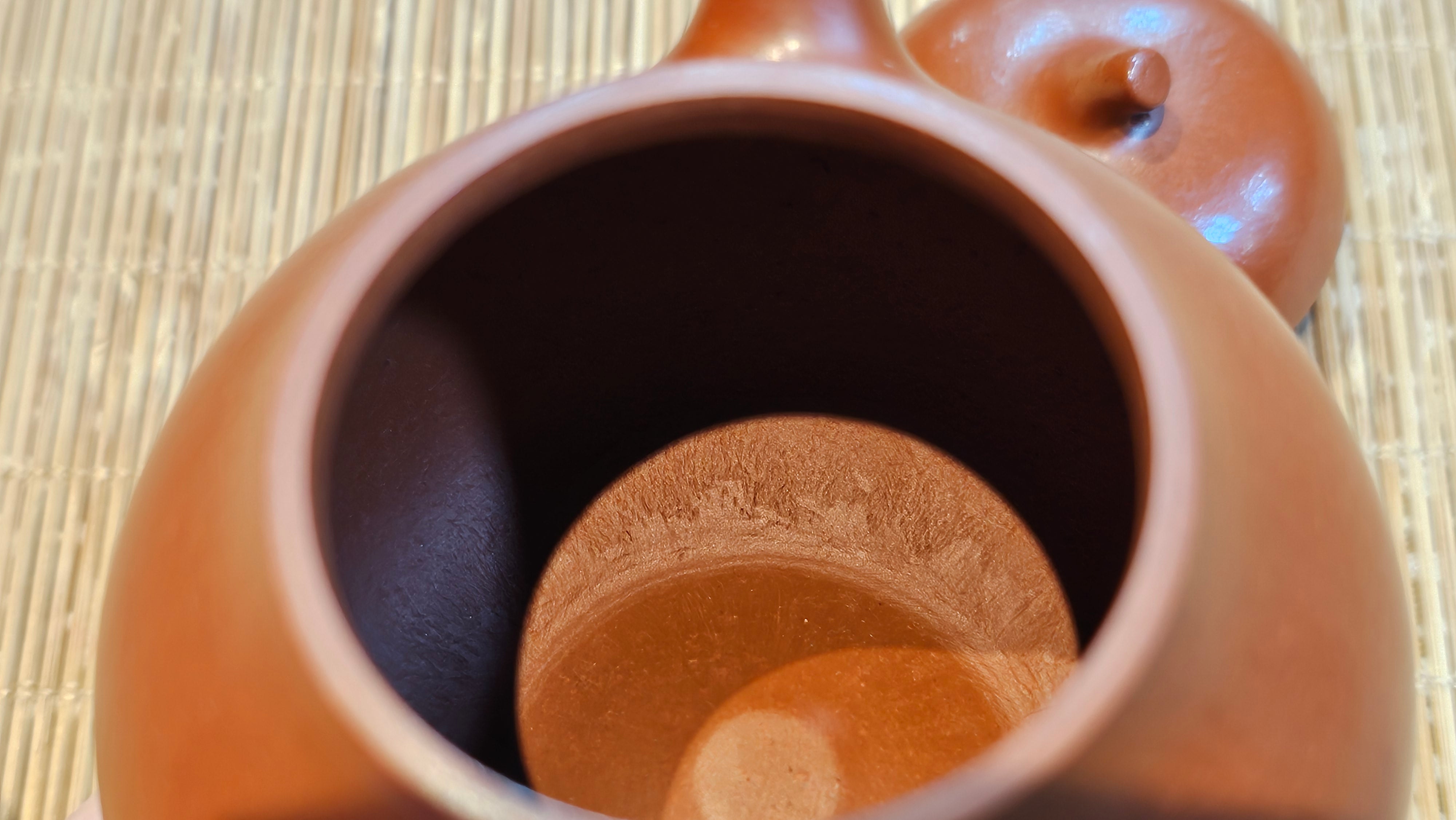 Qie Gua 茄瓜, 142.6ml, Xiao Mei Yao Zhu Ni 小煤窑朱泥,  by our Collaborative Craftsman Wang Hui 王慧。