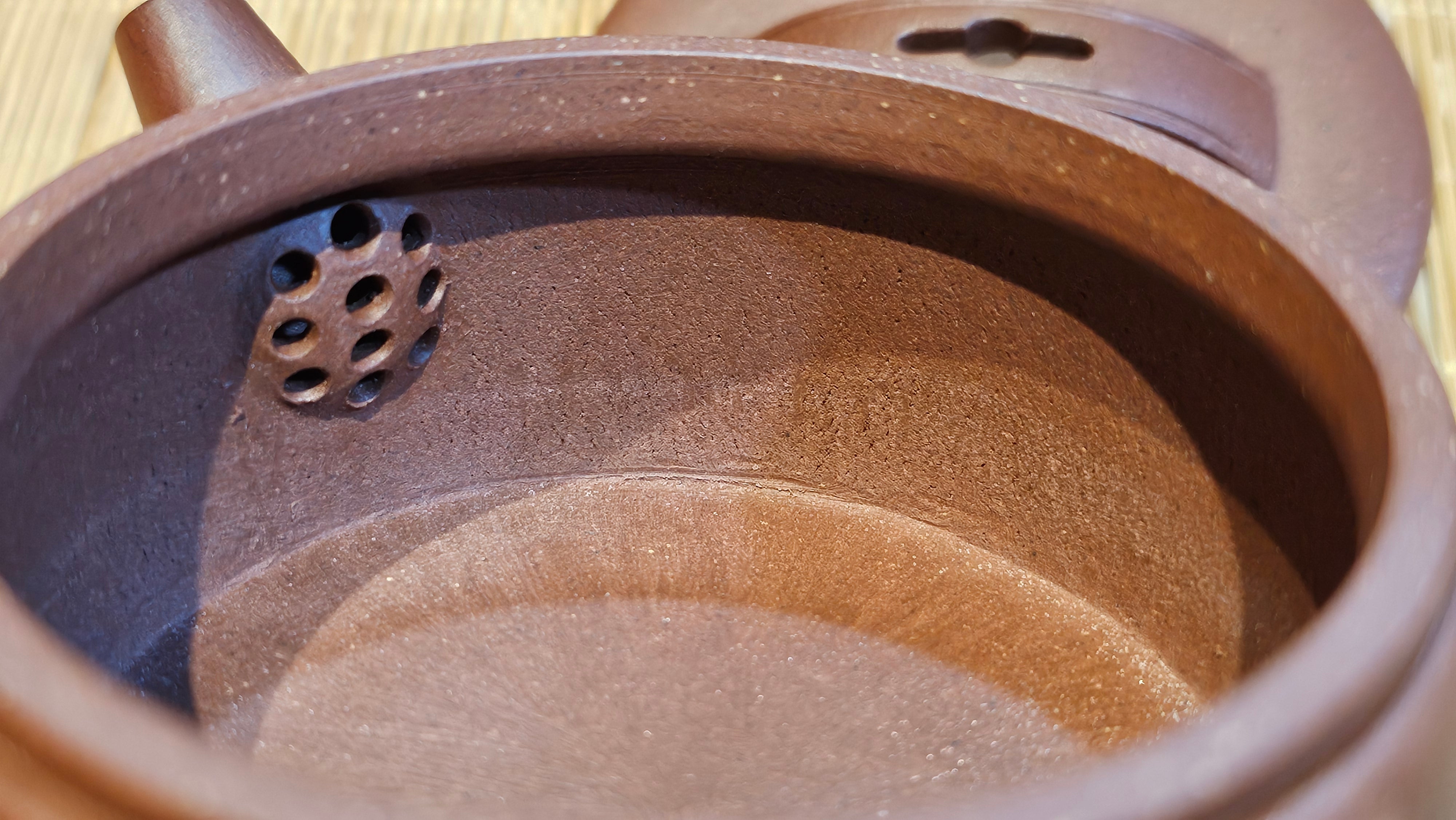 Han Wa 汉瓦, 146.5ml!  Small Volume ~ Low-Slung, Broad Han Wa!  Di Cao Qing Zi Ni 底槽青紫泥, by Craftsman Gu Xiao Ming 顾小明 ~ Congratulations to Mr K., 1900hrs 7th June 2025, San Francisco, CA.