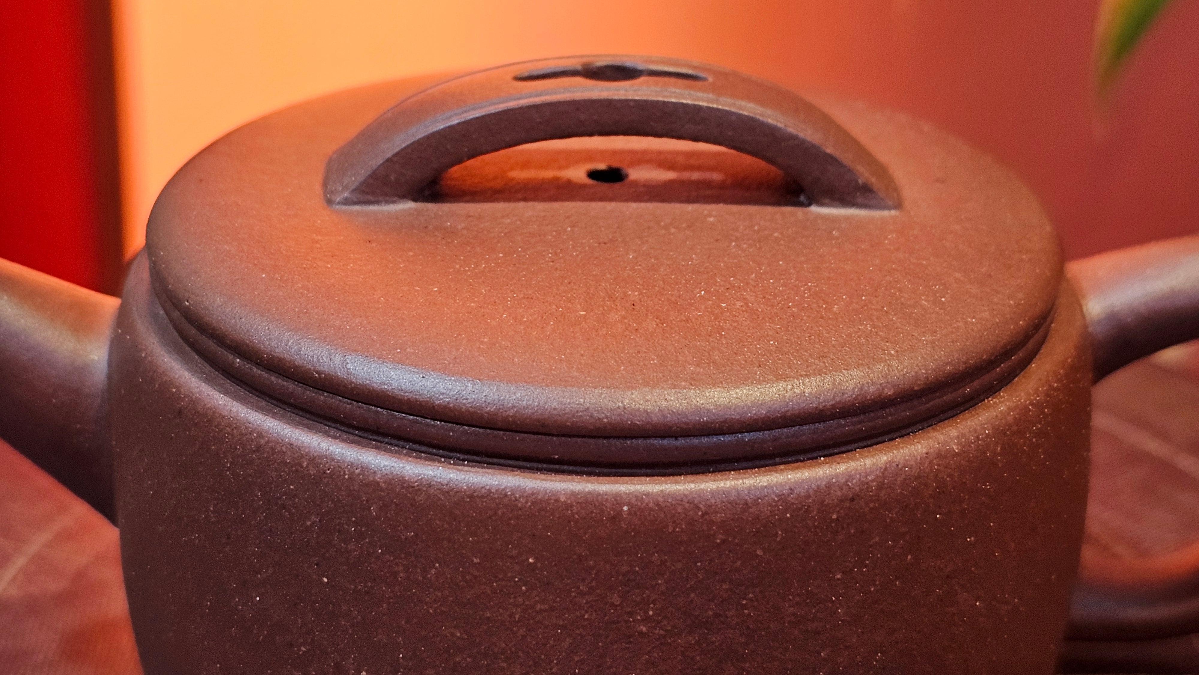 Han Wa 汉瓦, 146.5ml!  Small Volume ~ Low-Slung, Broad Han Wa!  Di Cao Qing Zi Ni 底槽青紫泥, by Craftsman Gu Xiao Ming 顾小明 ~ Congratulations to Mr K., 1900hrs 7th June 2025, San Francisco, CA.